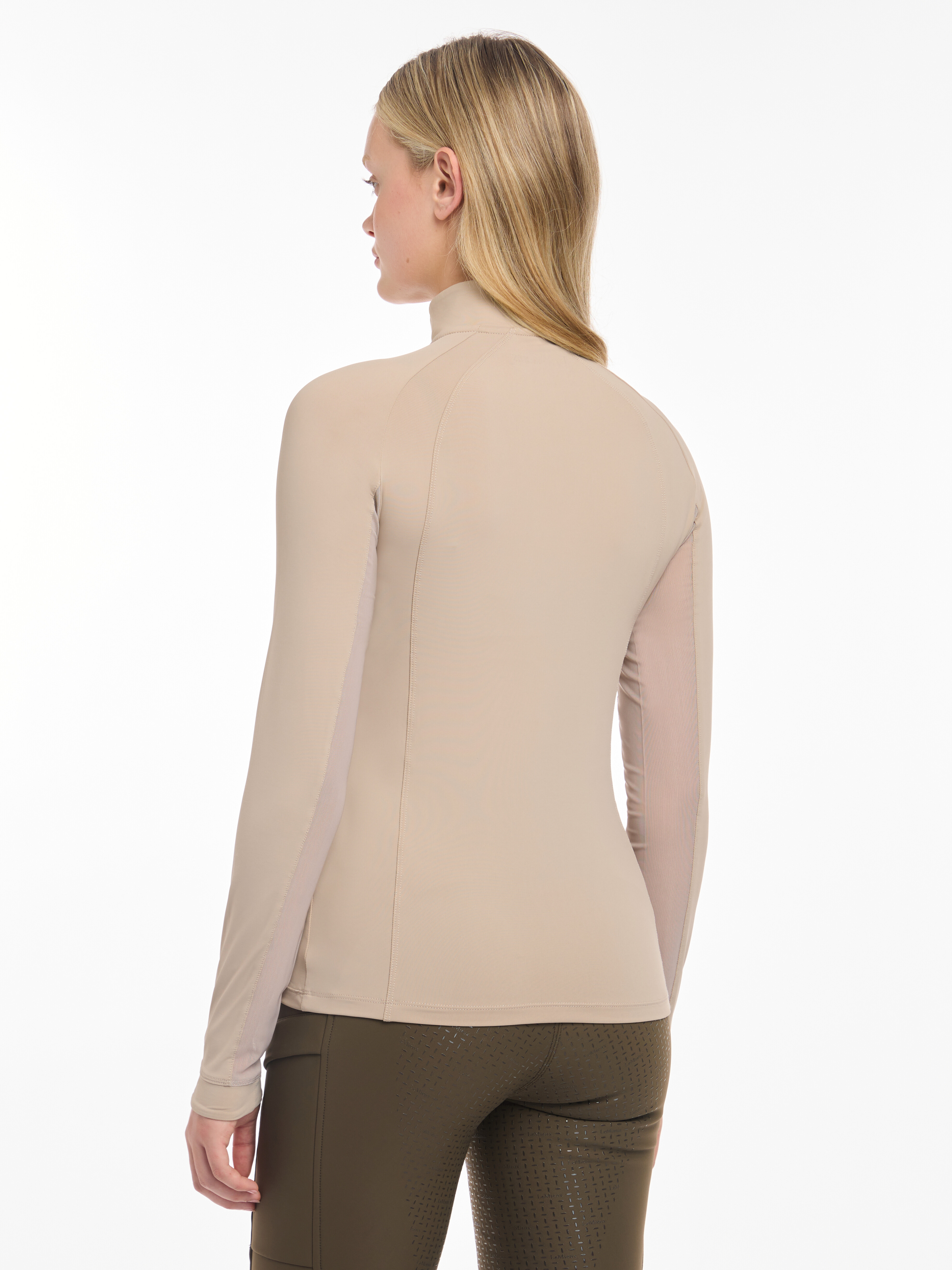 Halle Leichter Base Layer