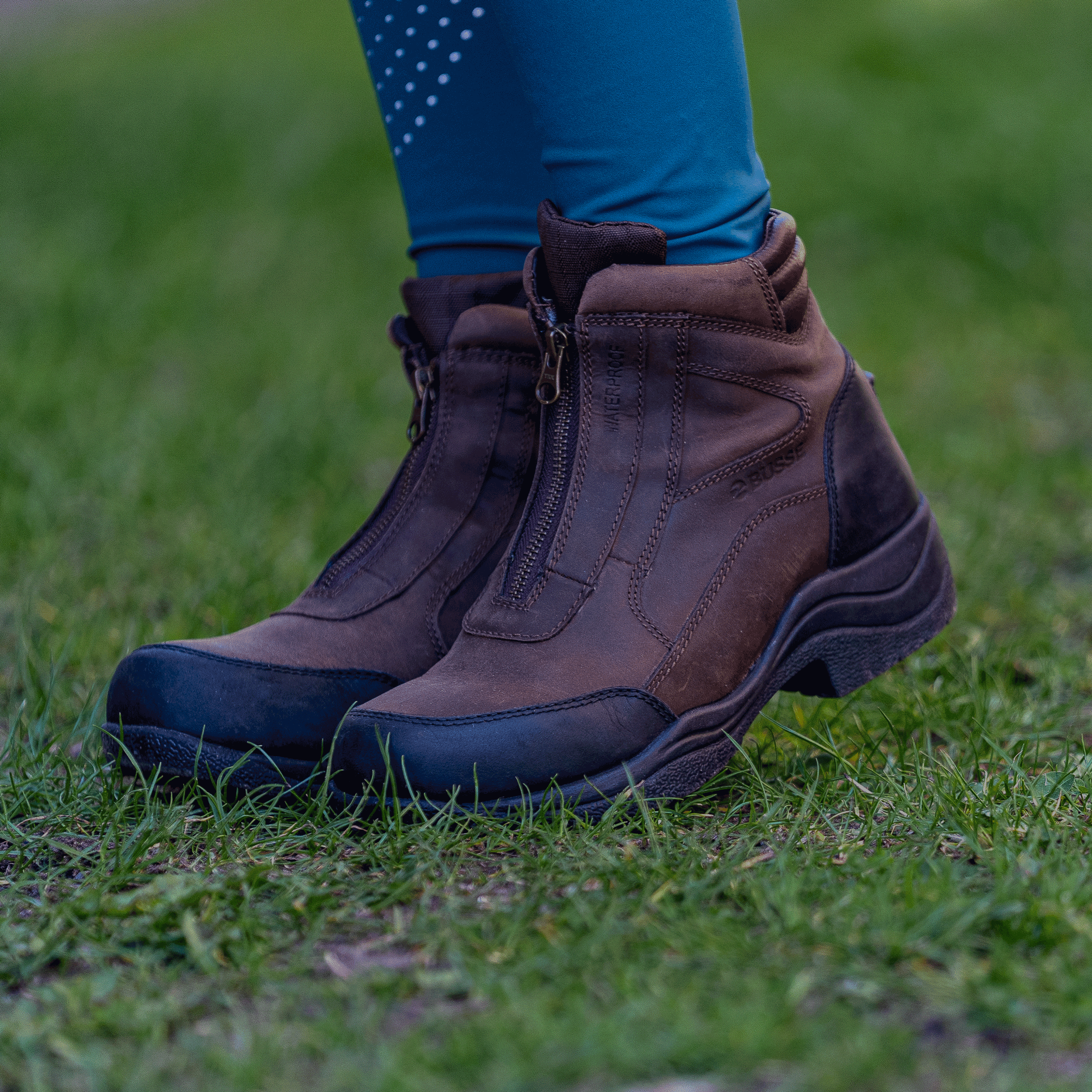 Riding and stable shoe ZIP IT WP