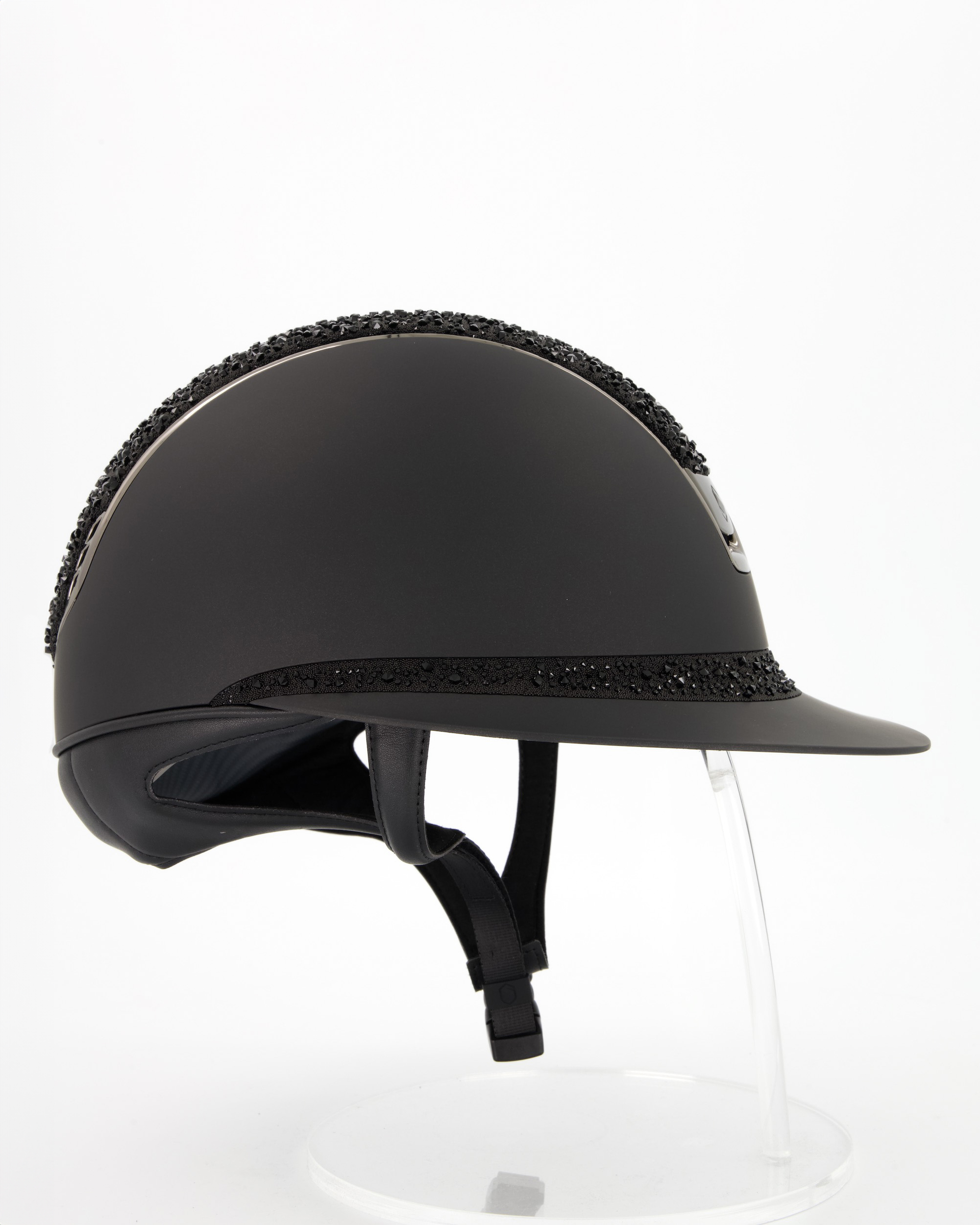Reithelm 2.0 Miss Shield Shadowmatt, Top u. Frontal Band Crystal Medley Swarovski Black, Trim u. Blason Chrome Black in schwarz