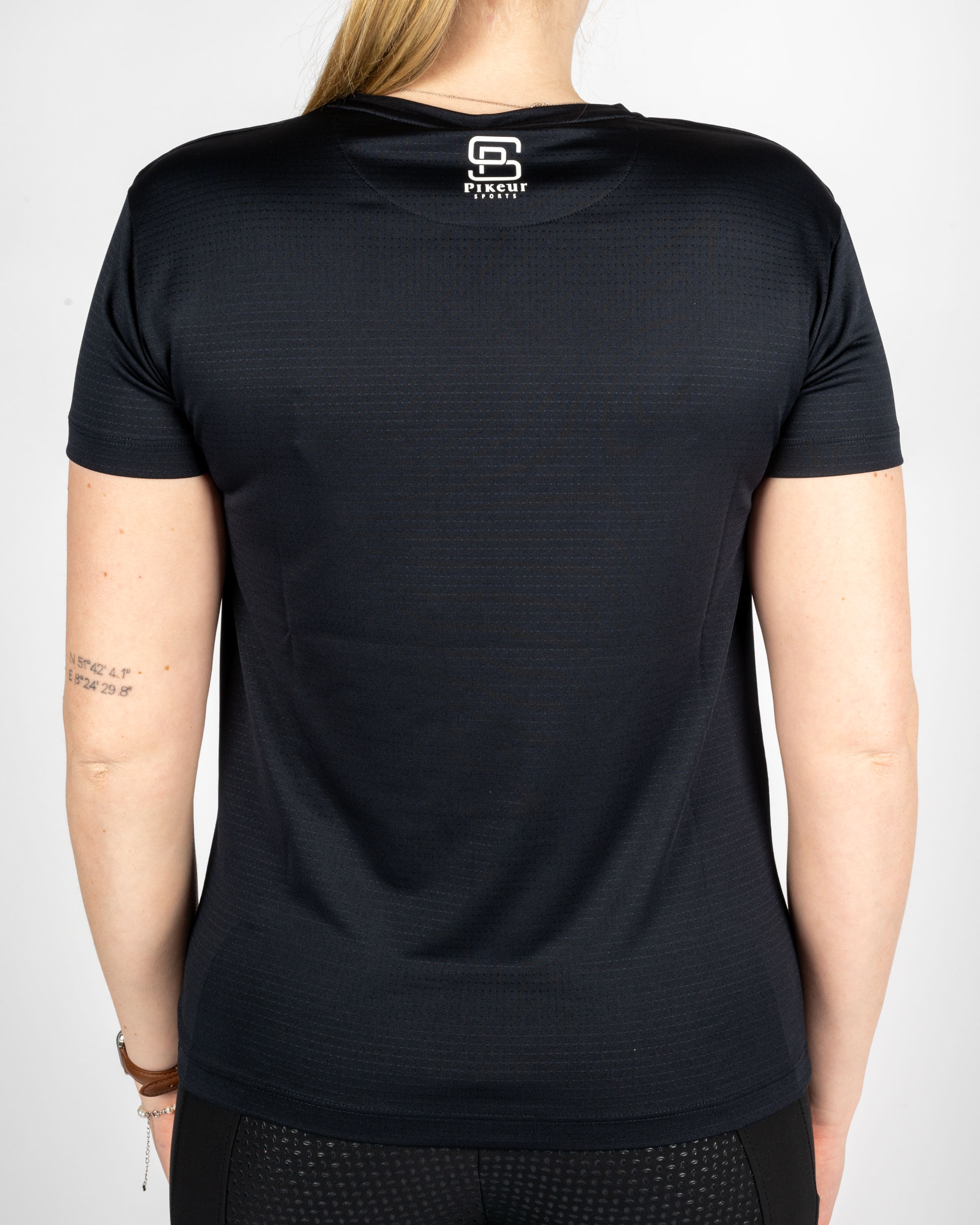 Ladies sportswear T-shirt