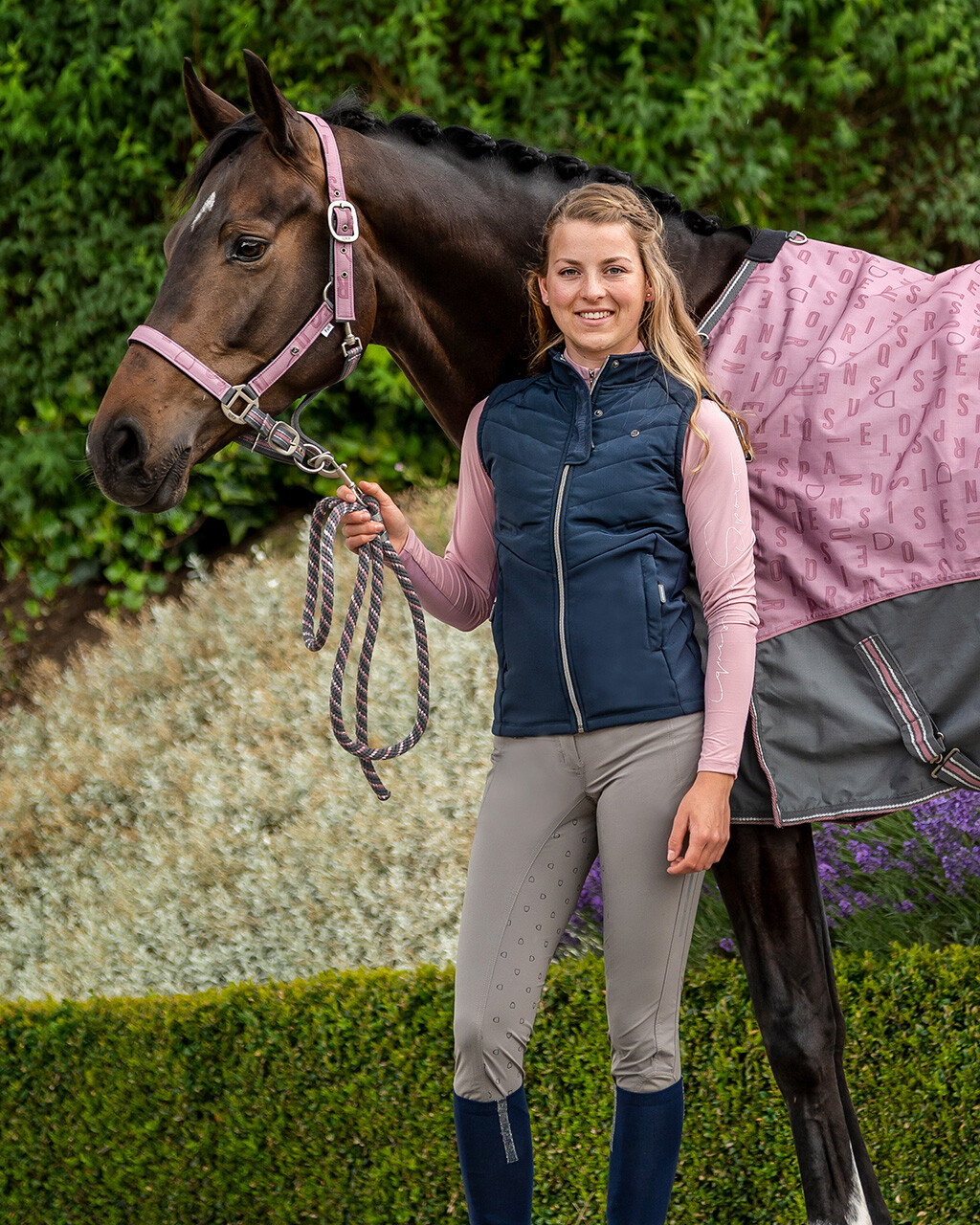 Meave waistcoat