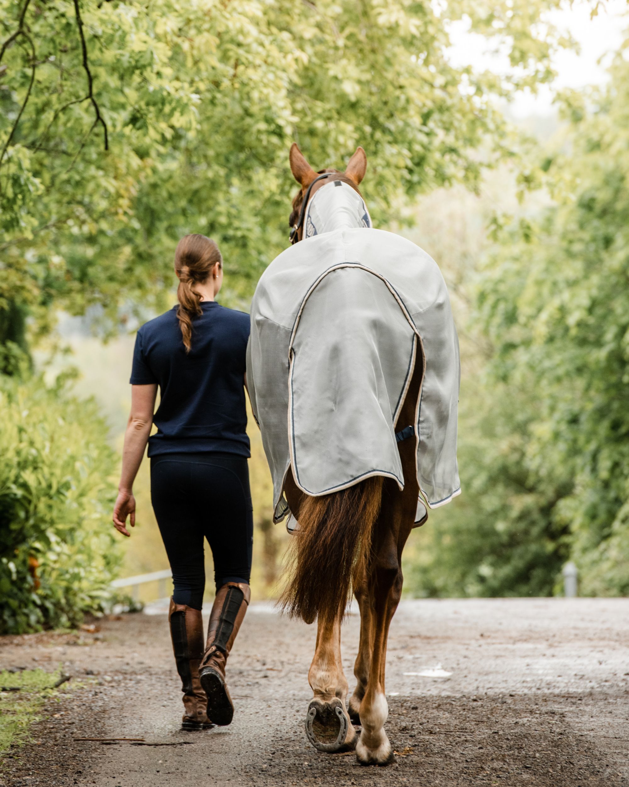 Rambo fly rug in silver/navy/white
