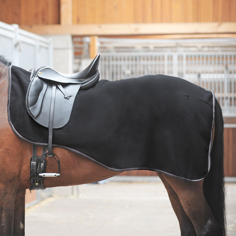 Fleece riding rug