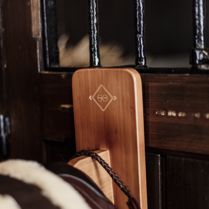 Saddle holder