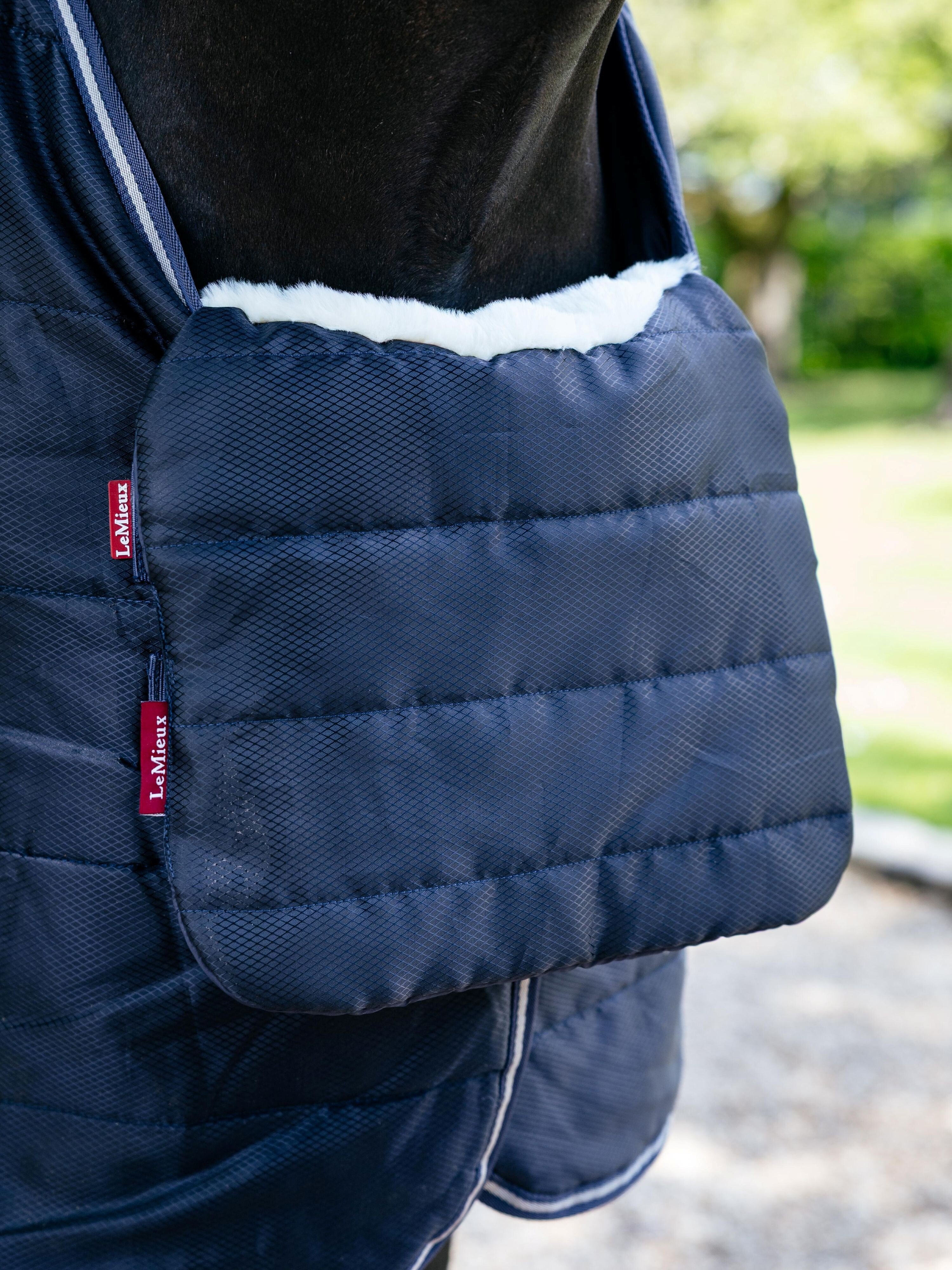 Brustschutz Navy