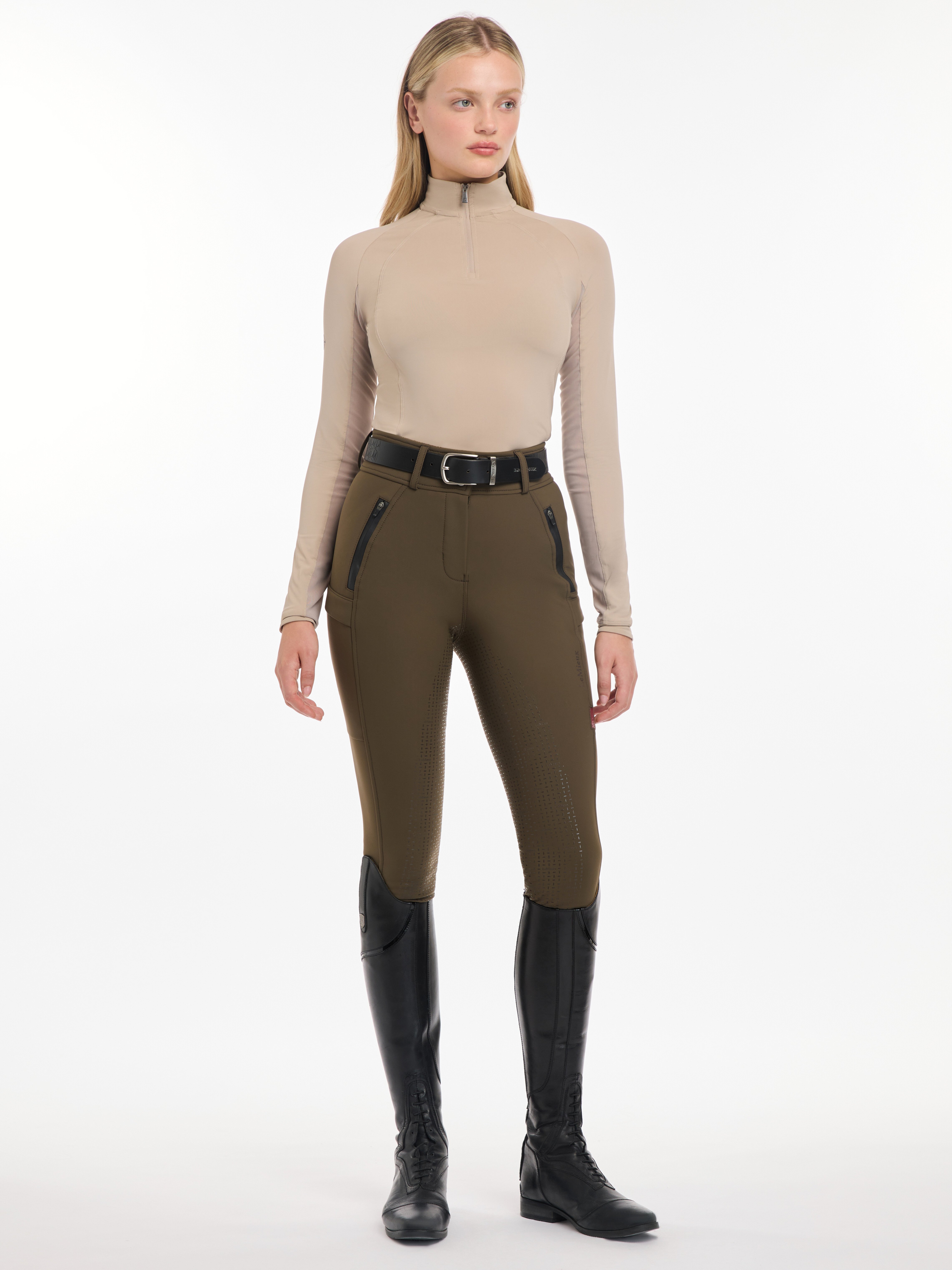 Halle Leichter Base Layer