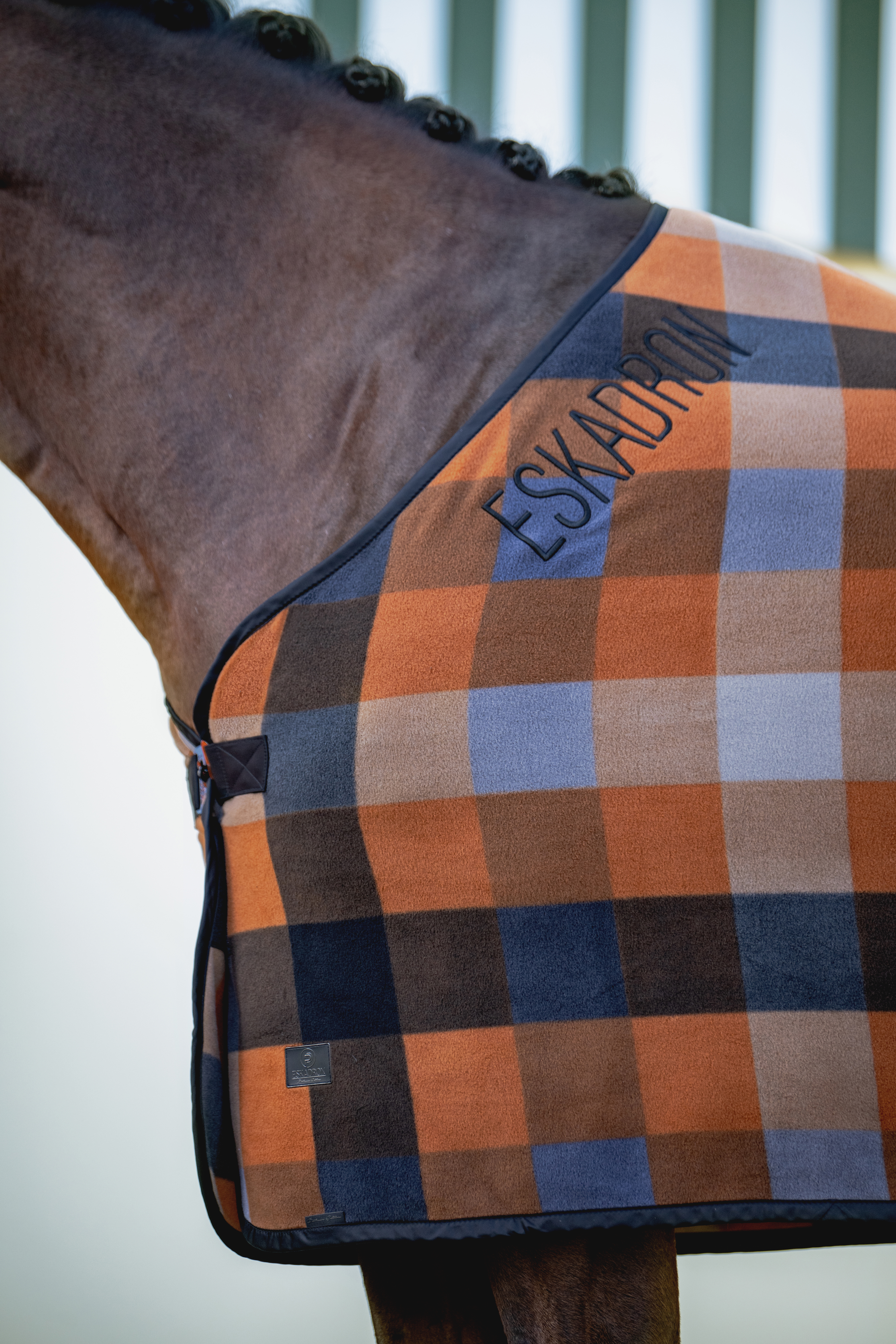 Abschwitzdecke Platinum Fleece Check in schwarz-amber