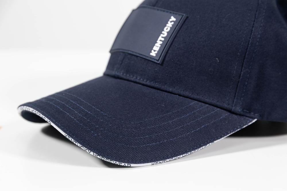Casquette avec logo caoutchouté