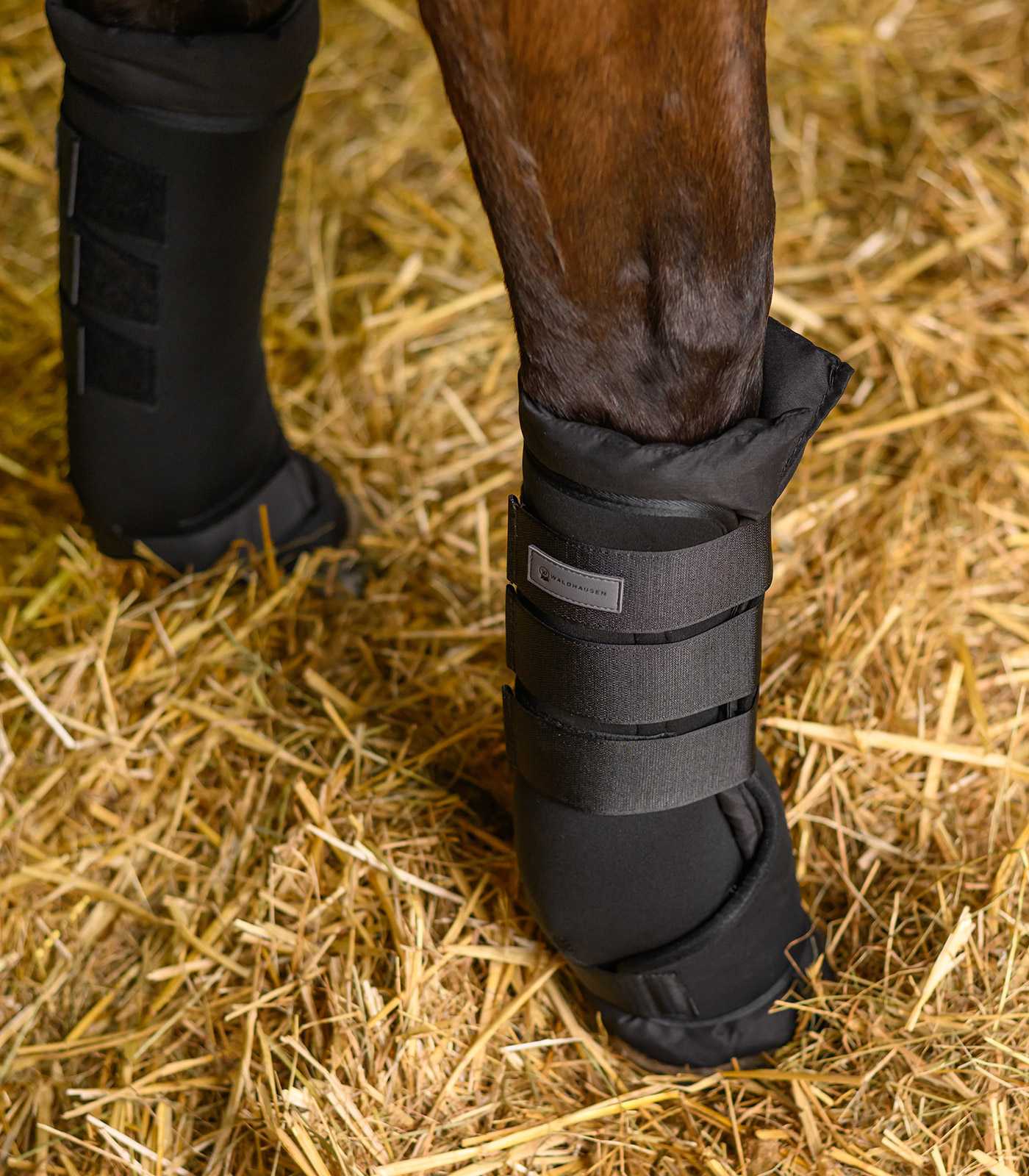 Bandaging pad for stable gaiters