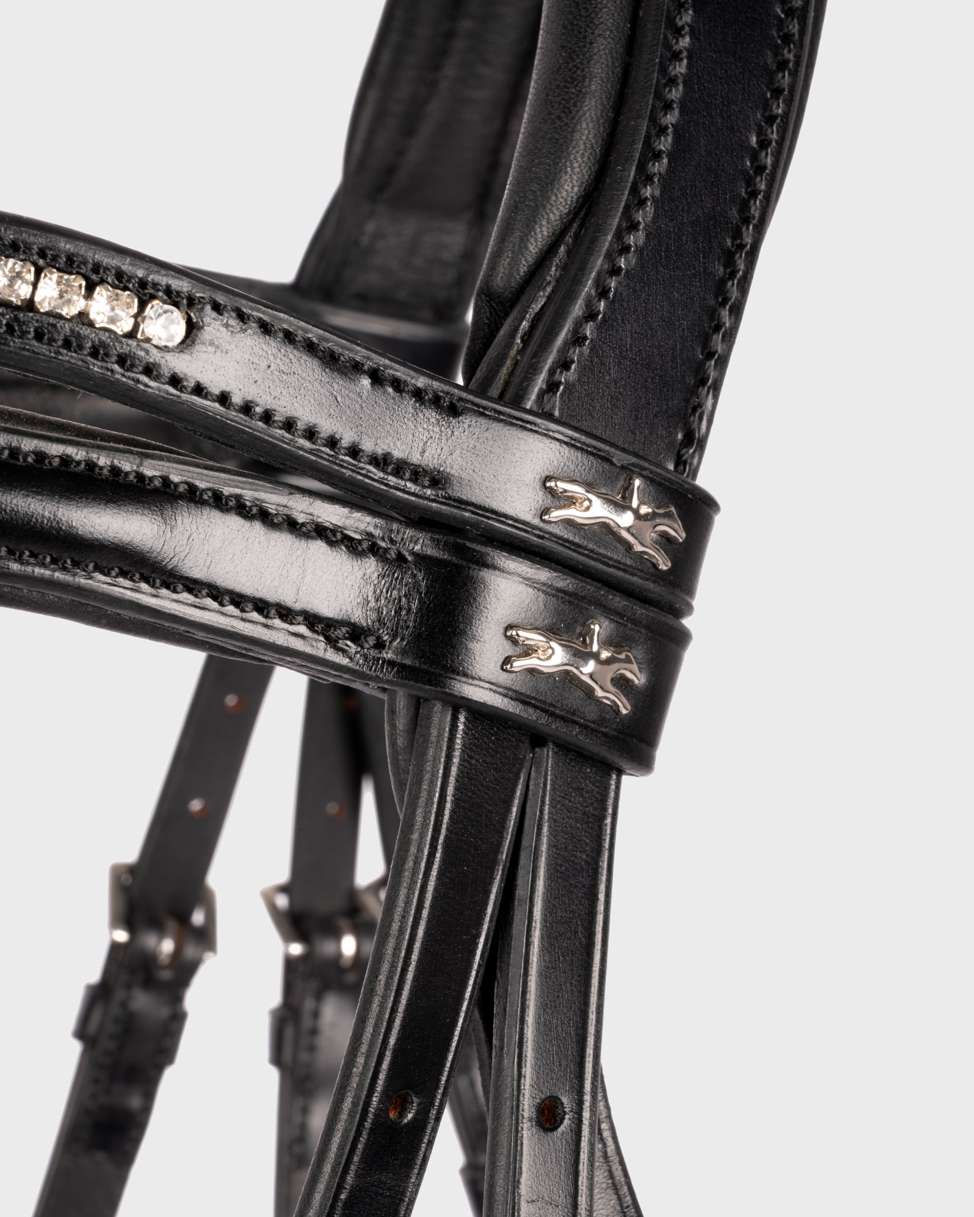 Anatomische Trense Seattle in black patent/silver mit Lack