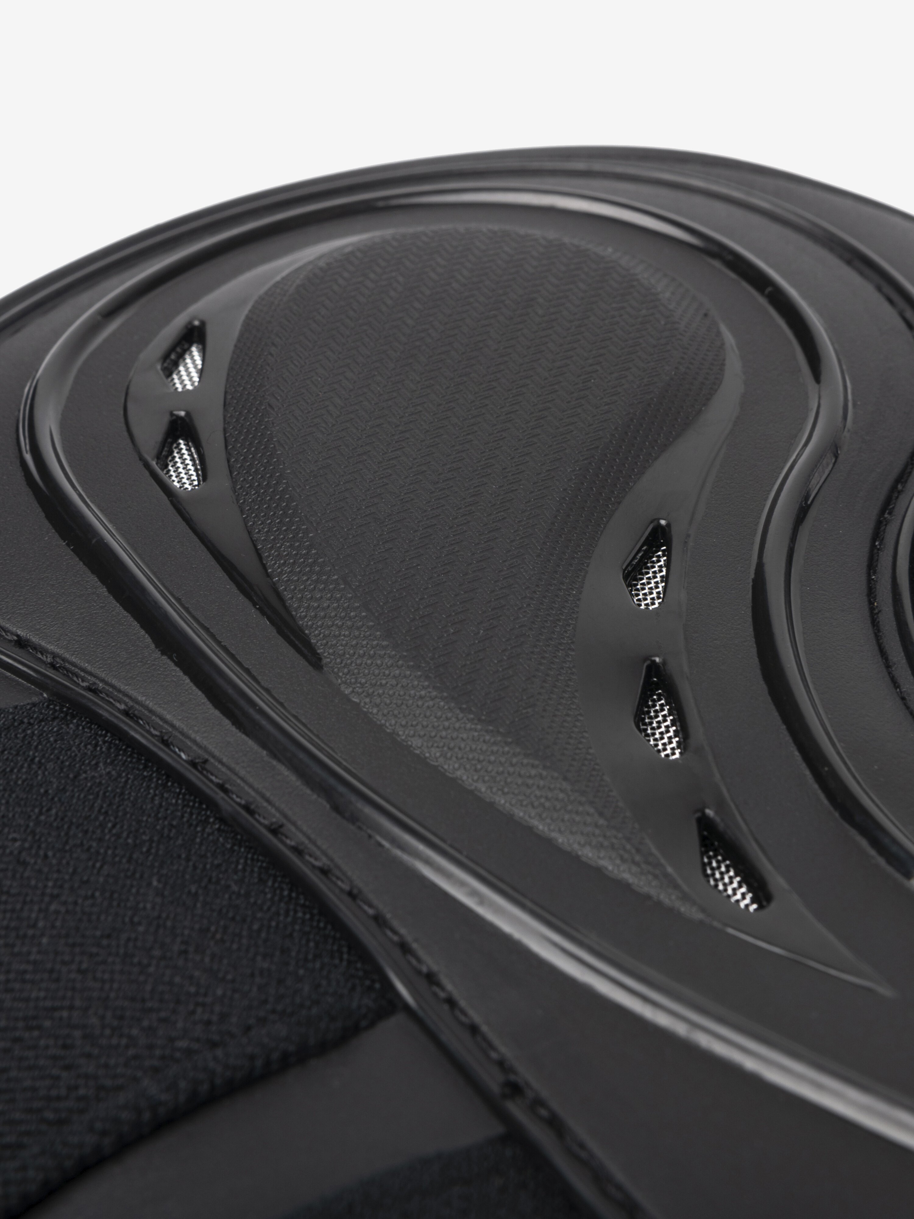 Proshell brushing boots