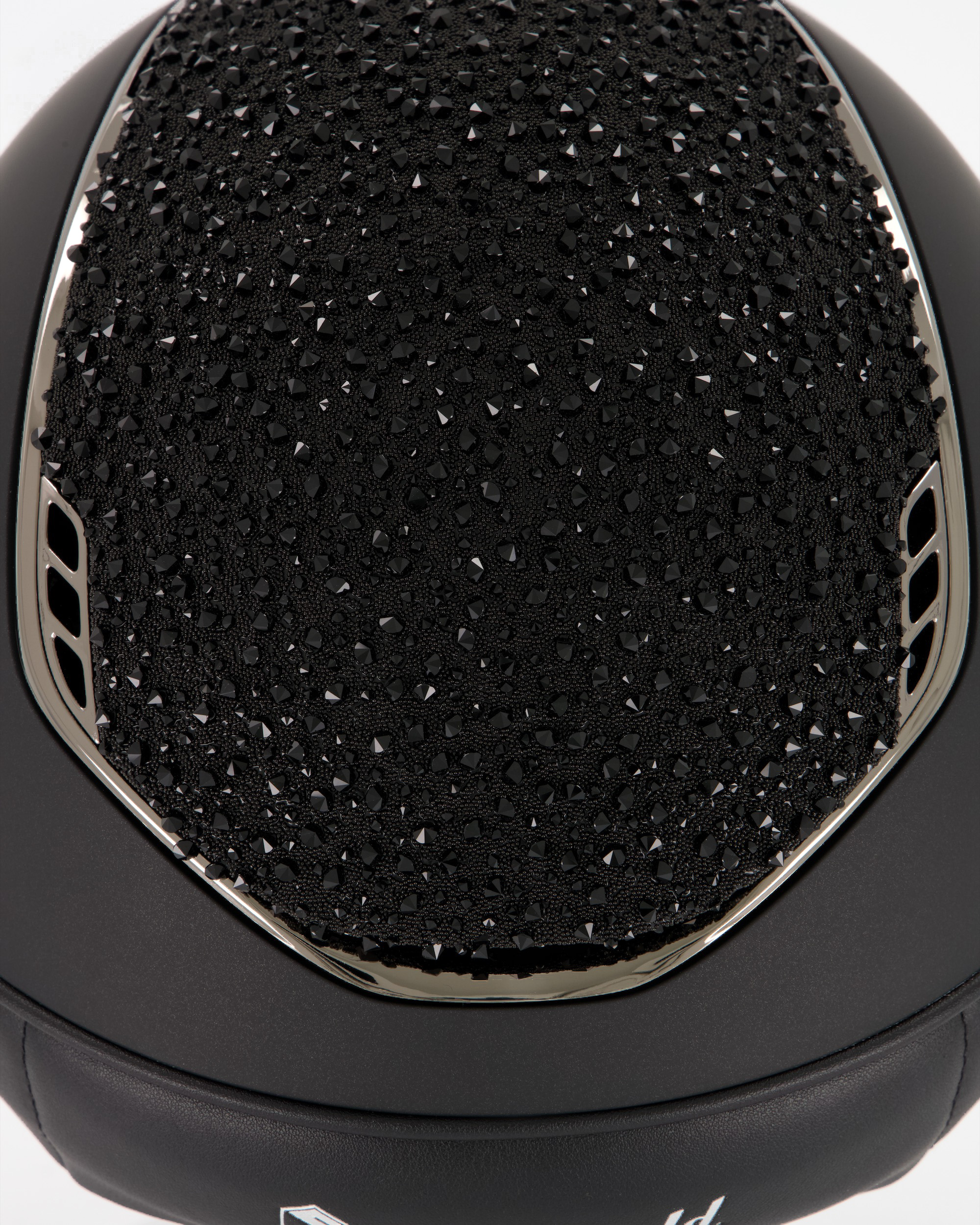 Reithelm 2.0 Miss Shield Shadowmatt, Top u. Frontal Band Crystal Medley Swarovski Black, Trim u. Blason Chrome Black in schwarz