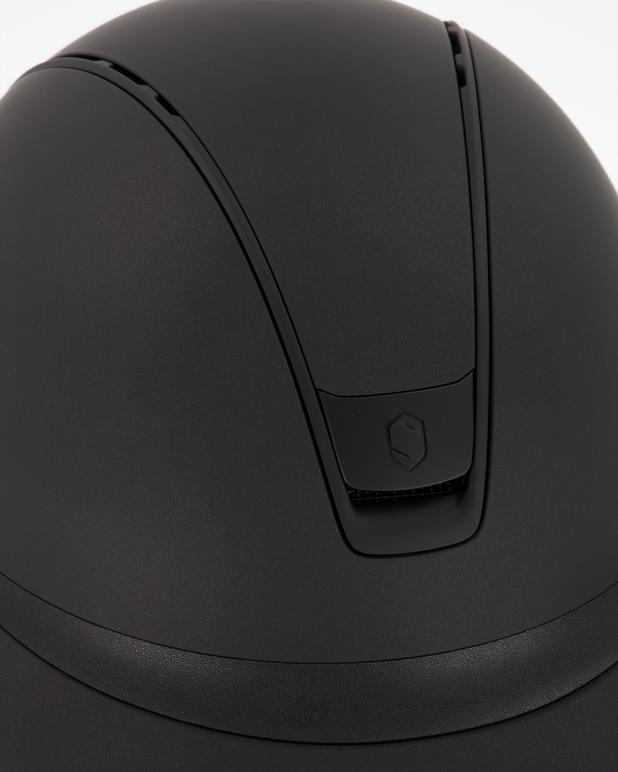 Riding helmet 2.0 Miss Shield Dark Line Shadow in black
