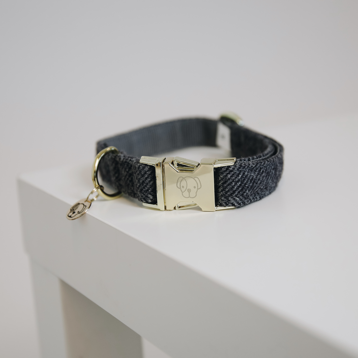 Wool dog collar