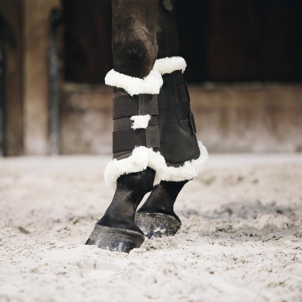 Brushing Boots Air