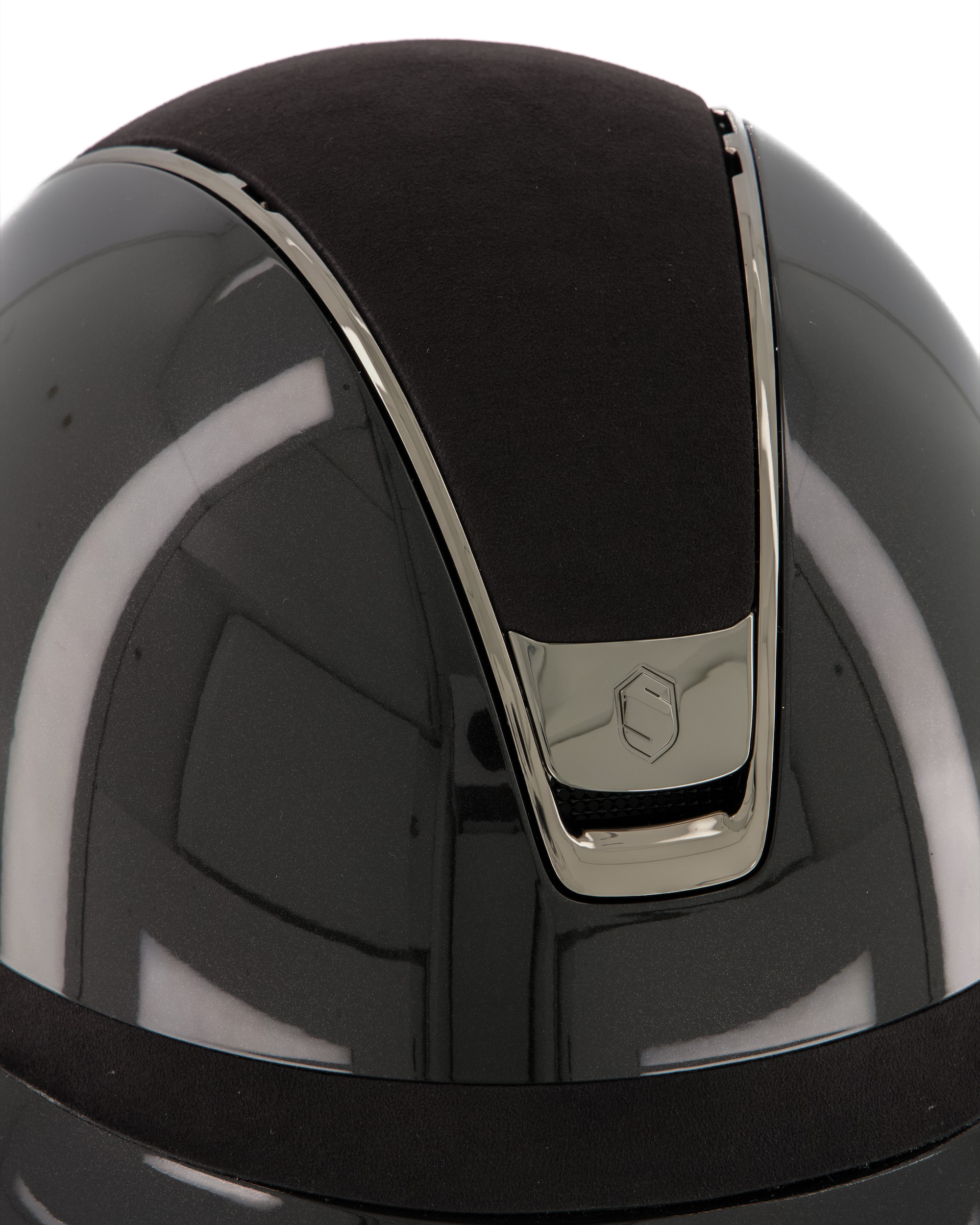 Riding helmet 2.0 Miss Shield Shadowglossy, Top Alcantara Black, Frontal Band Alcantara Black, Trim Chrome Black, Blason Chrome Black