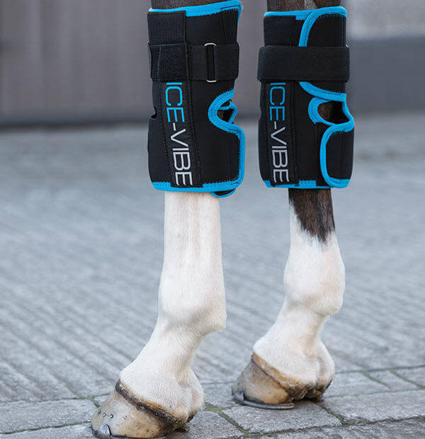 First Aid Ice-Vibe by HW Knee Wrap (1 pr) in Black/Aqua