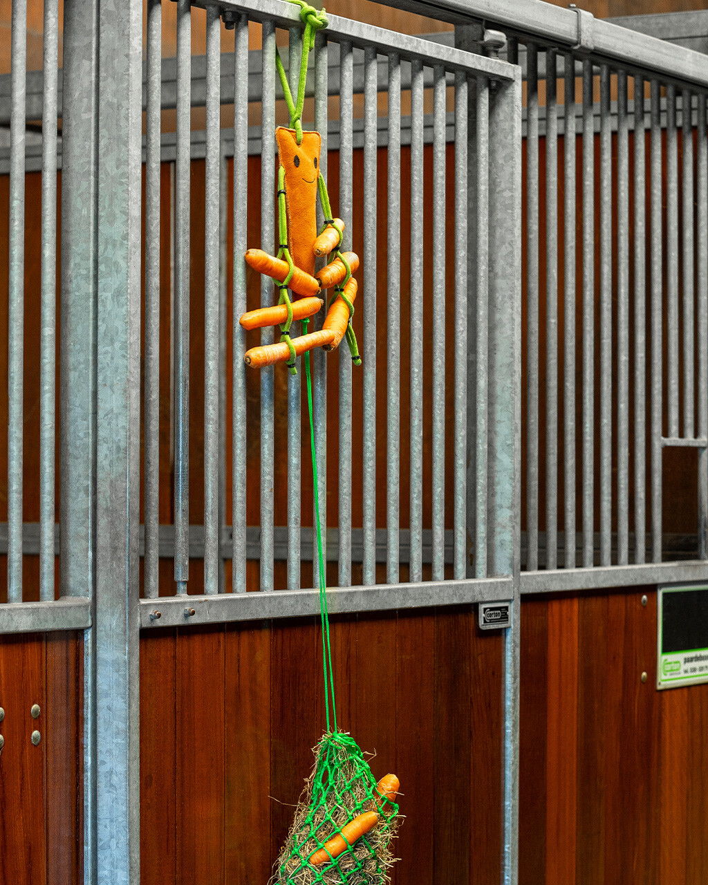 Pferdespielzeug mit Heunetz