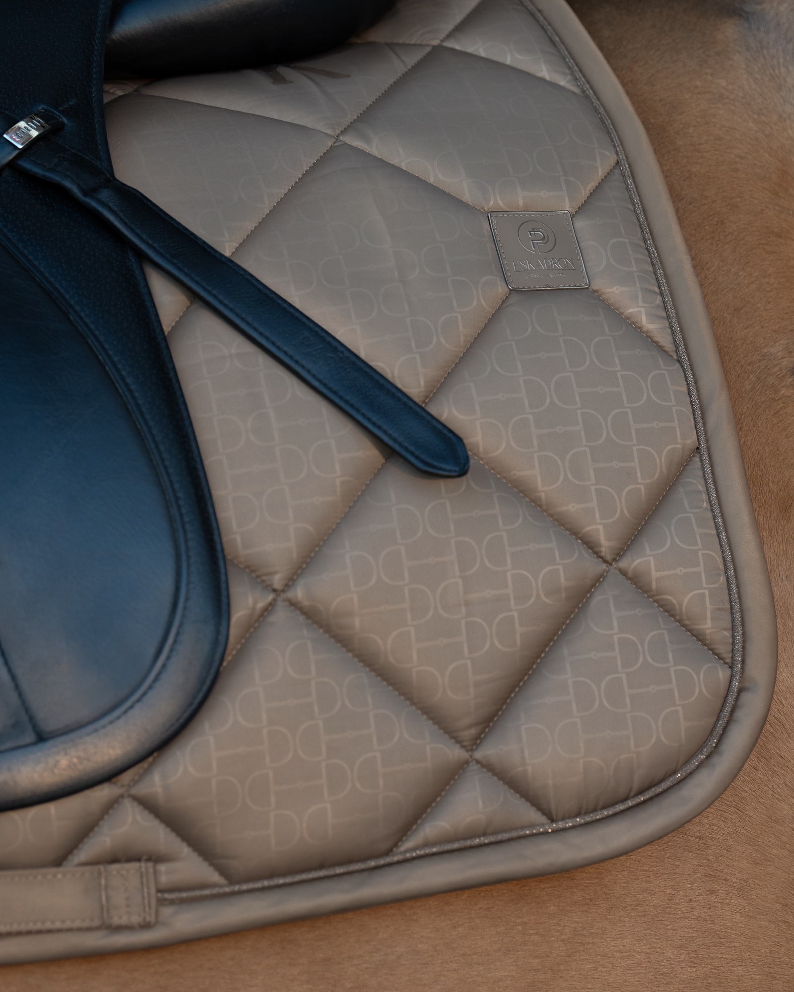 Saddle pad Platinum Glossy Bit