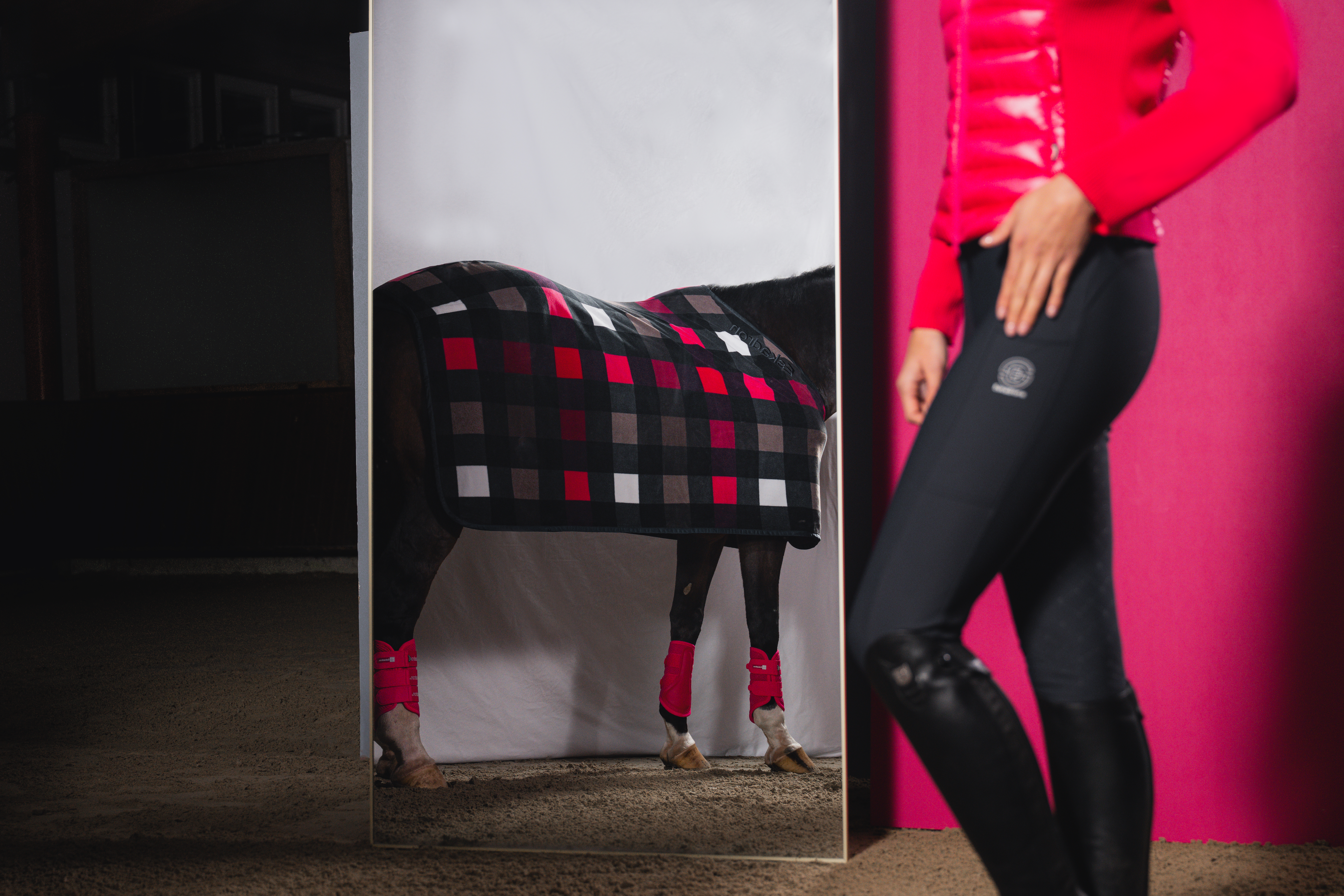 Abschwitzdecke Dynamic Fleece Check in navy-white-powdertaupe-lipstick