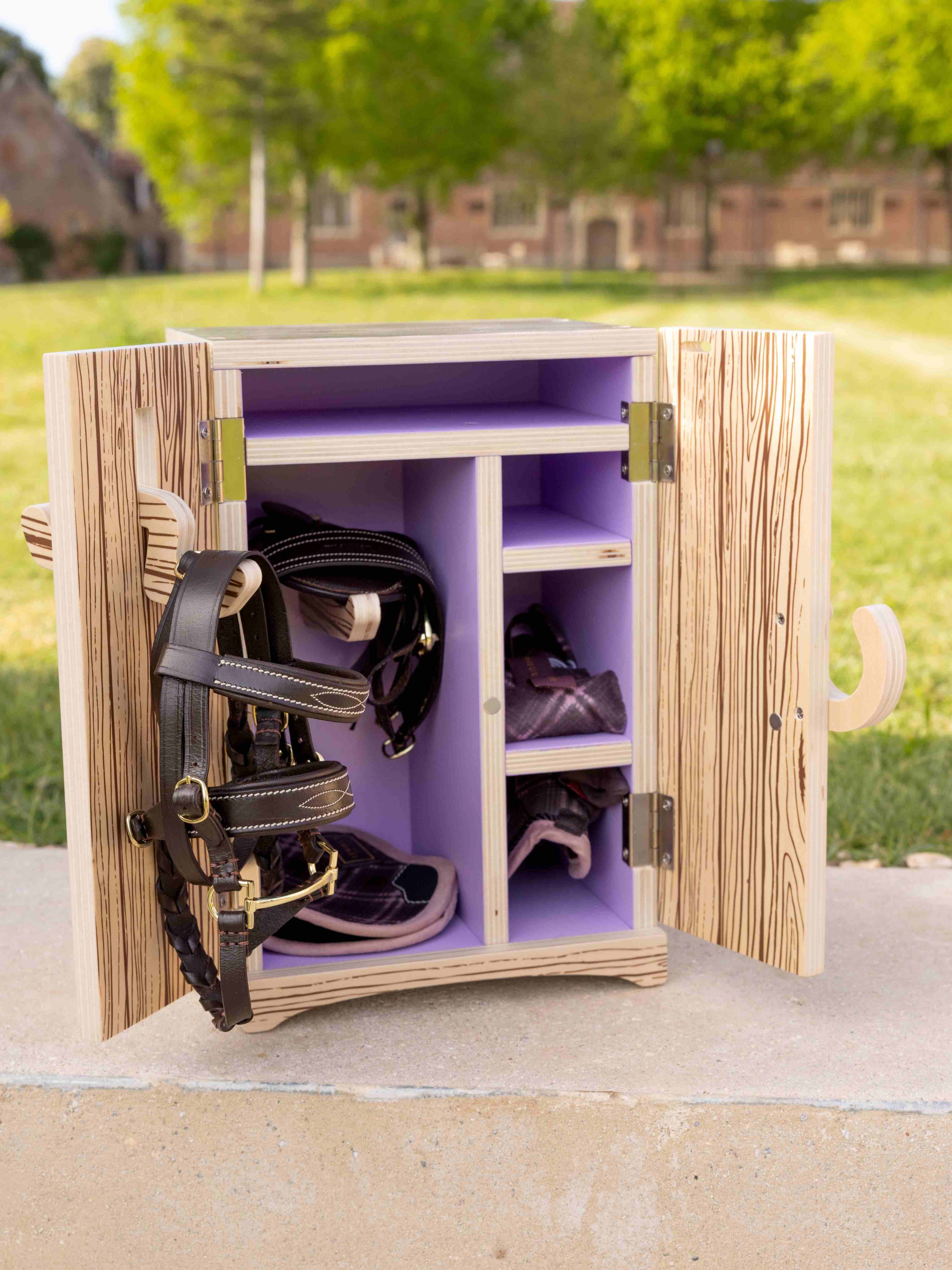 Toy Pony Sattelschrank uit Holz
