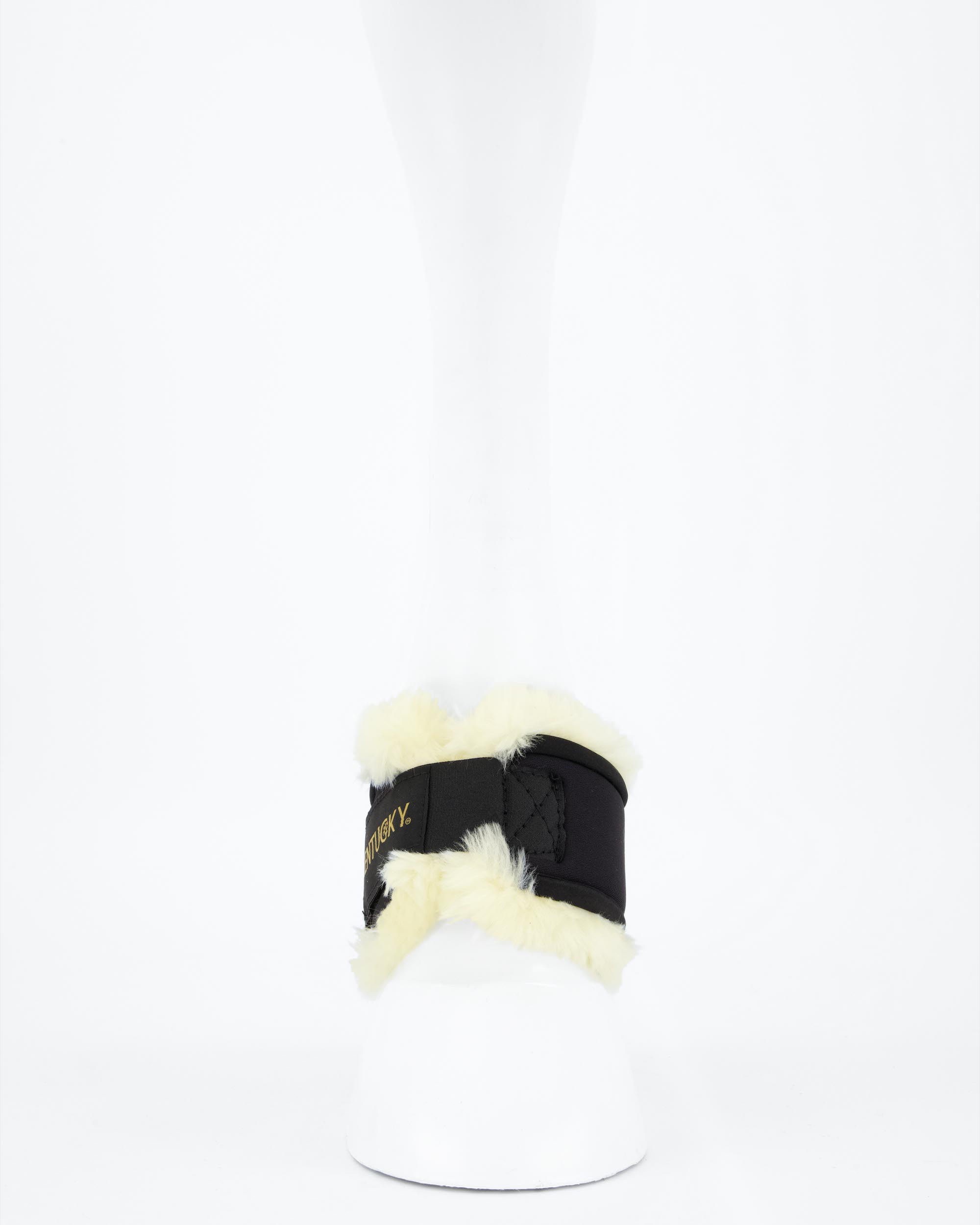Fetlock guard with lambskin