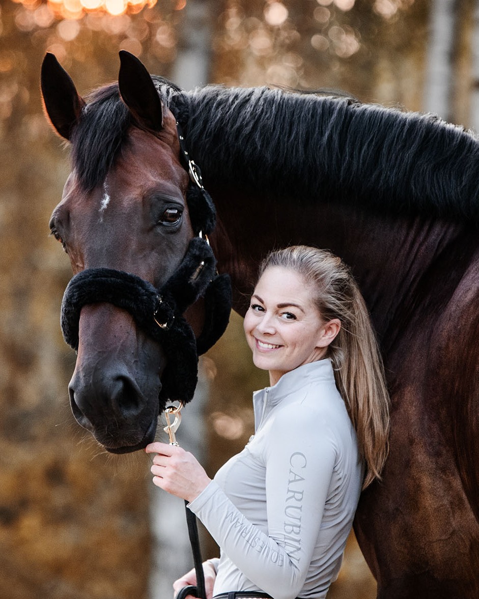 Lambskin halter transport