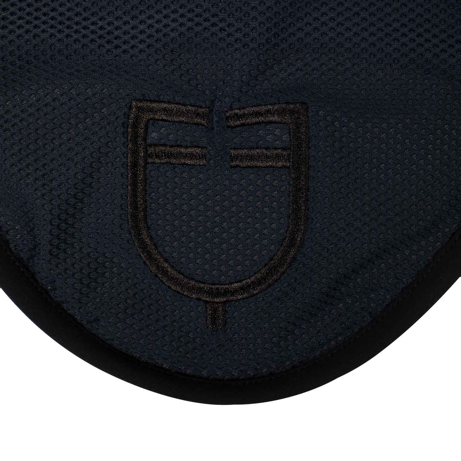 Fliegenhaube aus perforiertem Stoff mit Logo