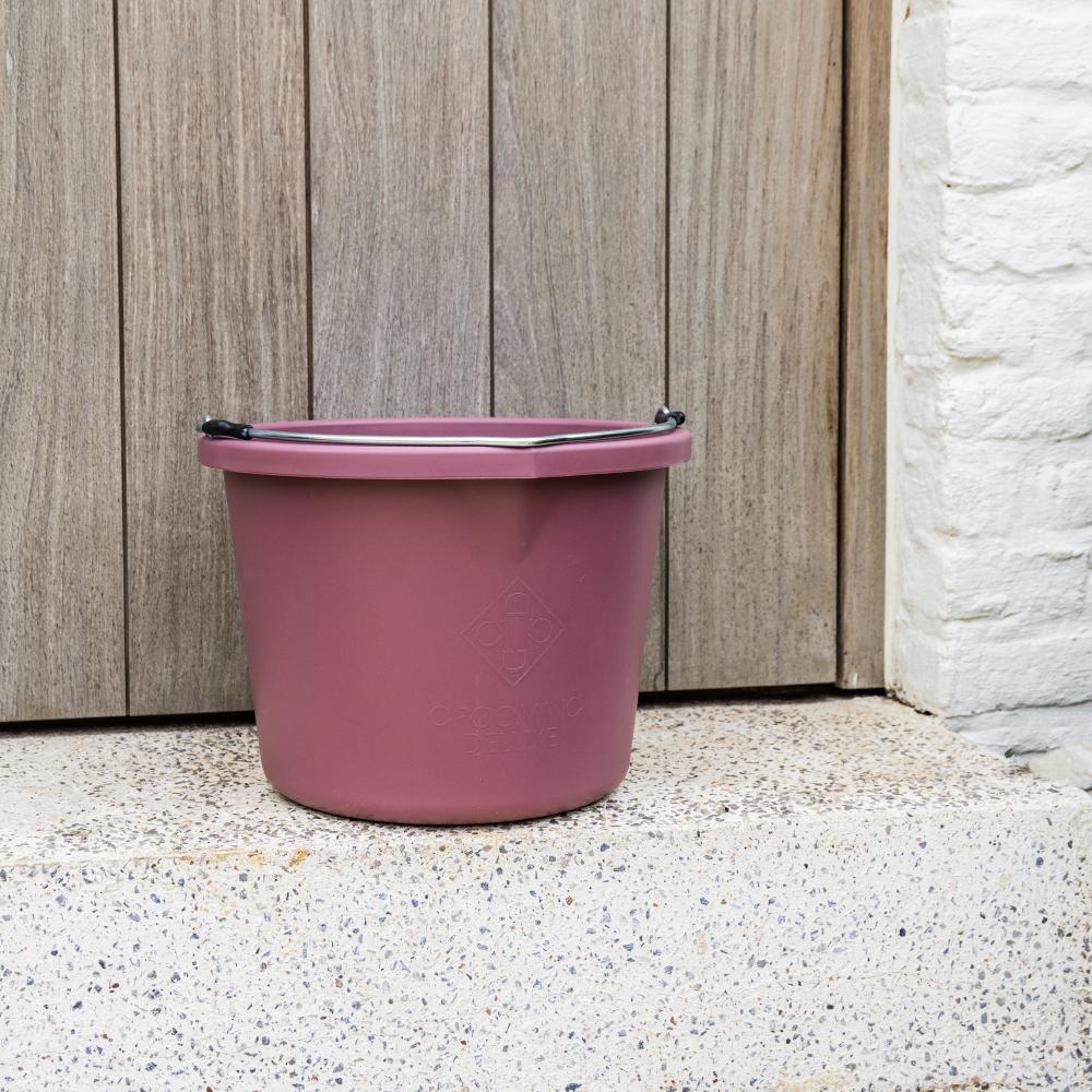 Water bucket