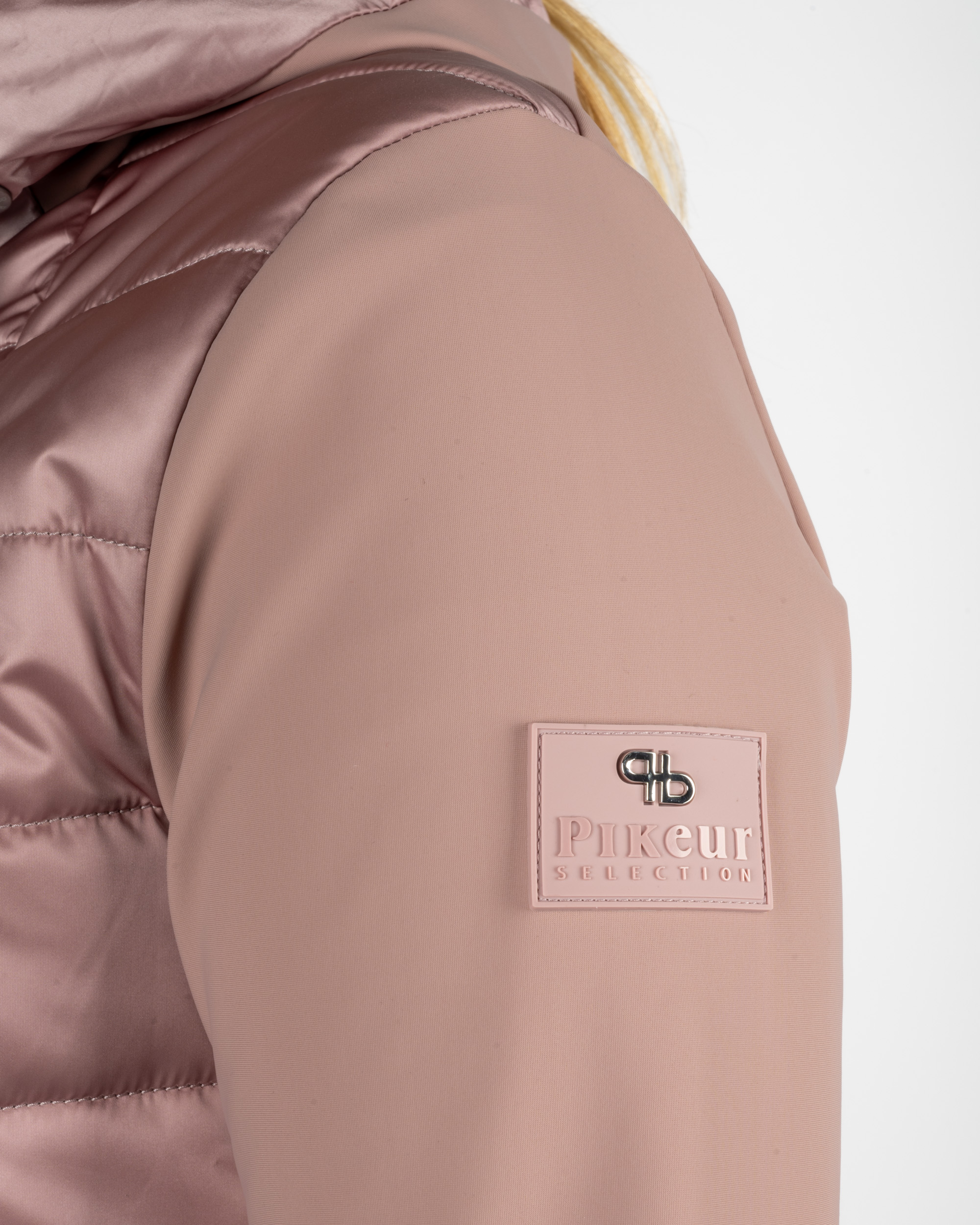 Hybrid jacket Selection