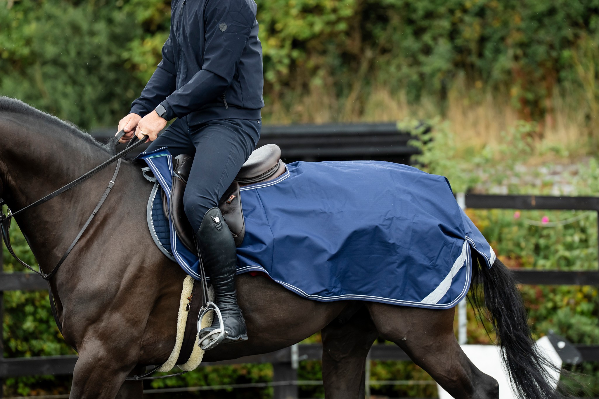 Nierendecke Riding Rug in Navy