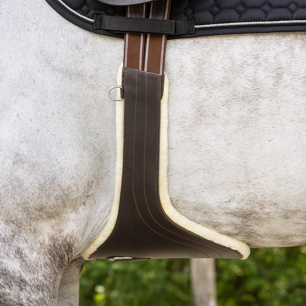 Studded protective belt with removable fur