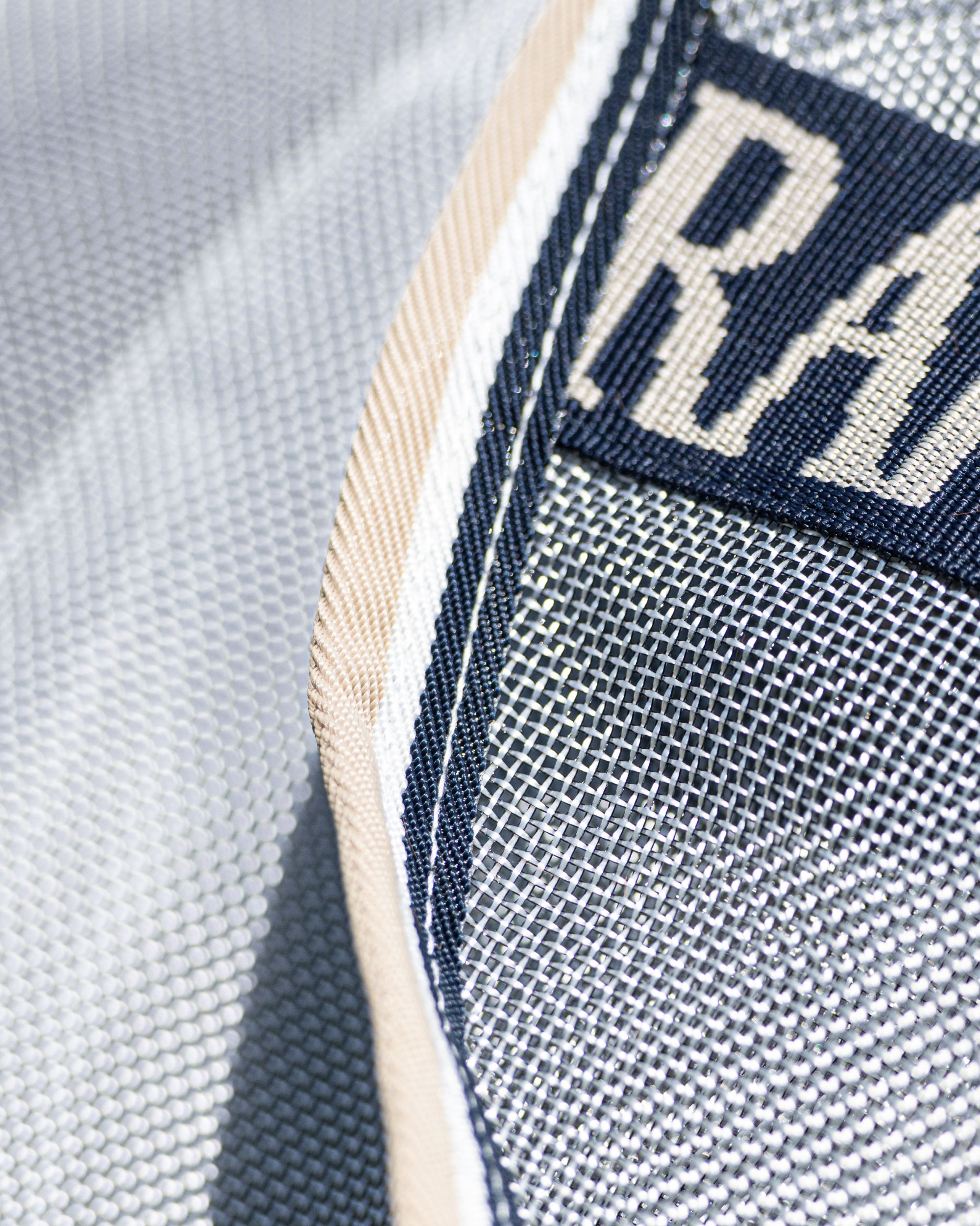 Rambo fly rug in silver/navy/white