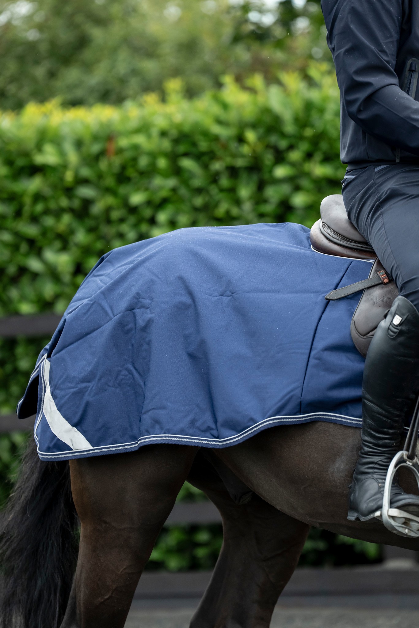Nierendecke Riding Rug in Navy
