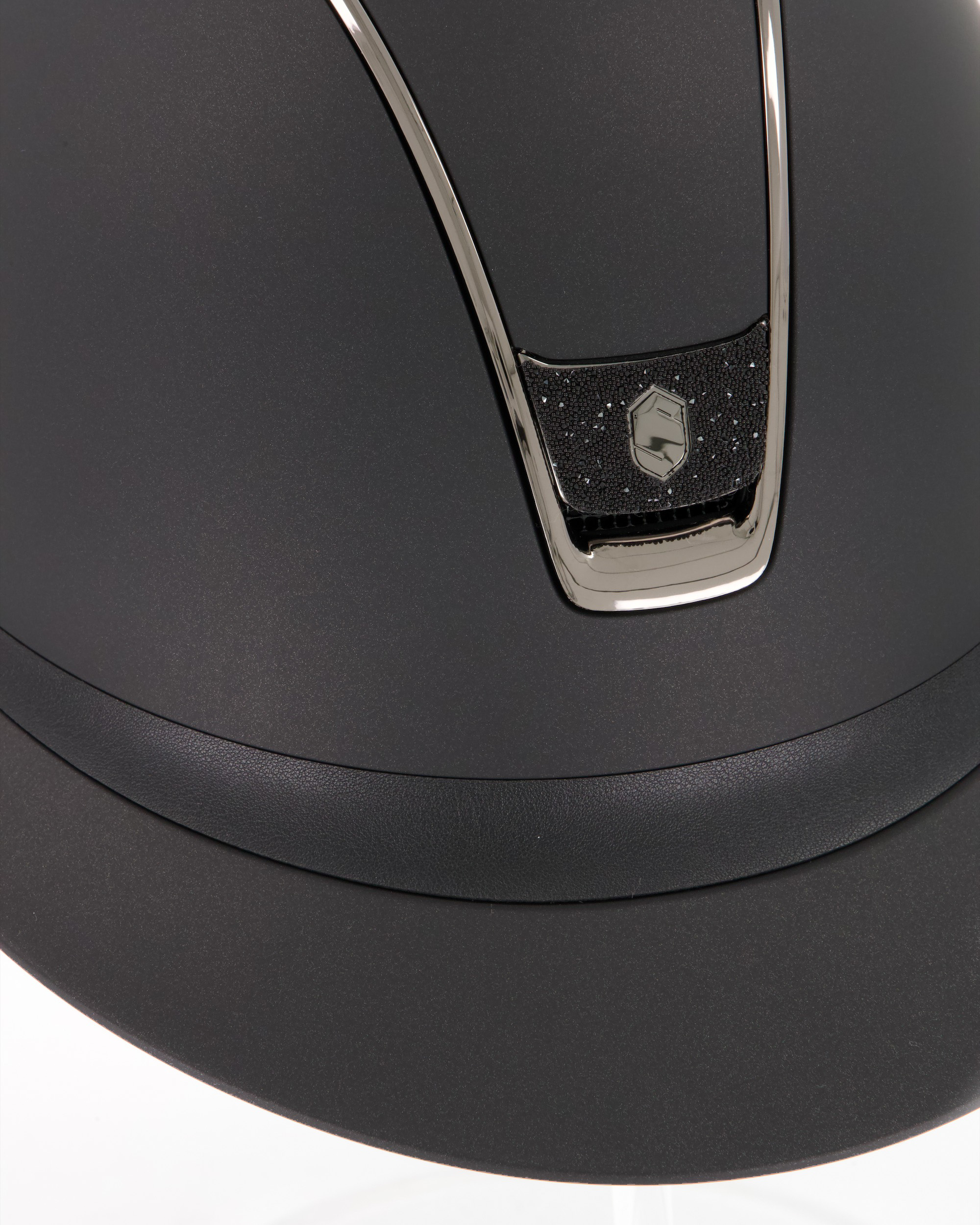 Reithelm 2.0 Miss Shield Shadowmatt, Trim Chrome Black, Blason Crystal Fabric black in schwarz