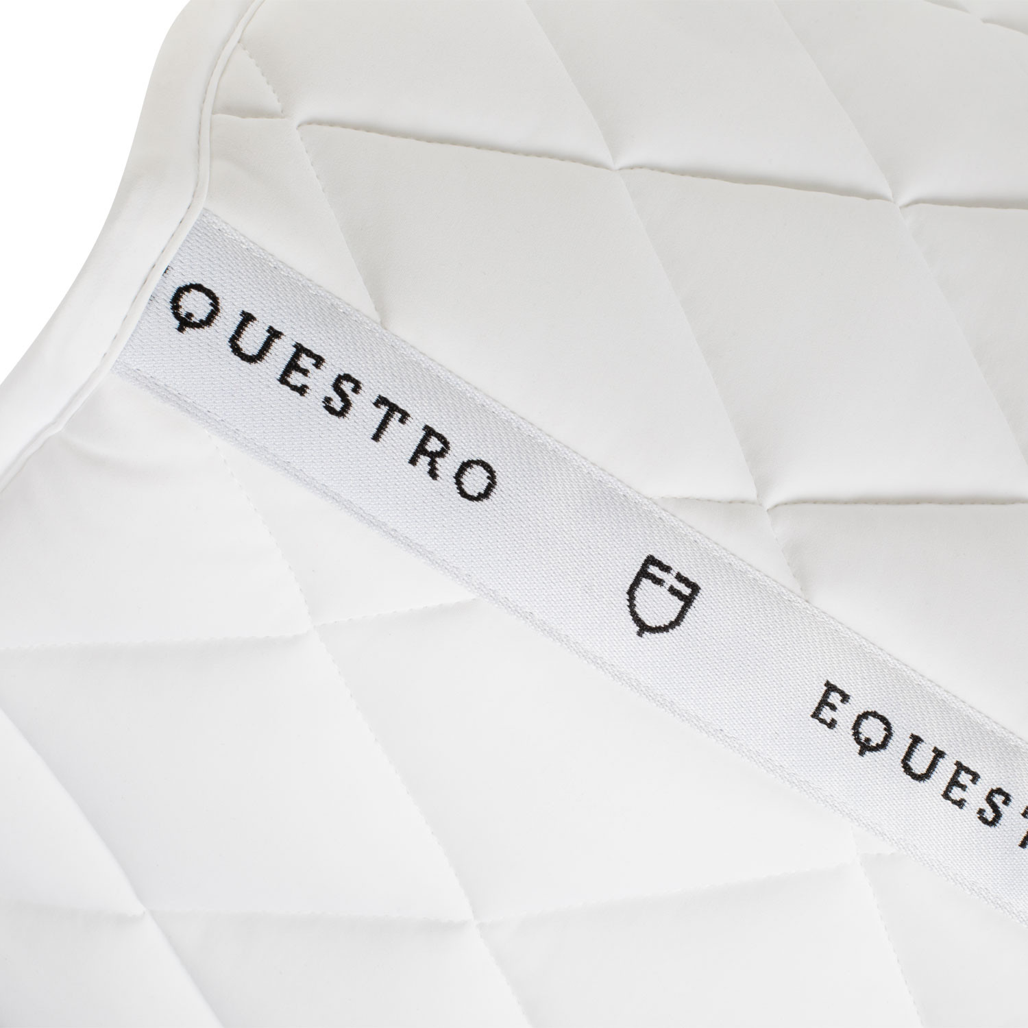Dressurschabracke mit Rautensteppung