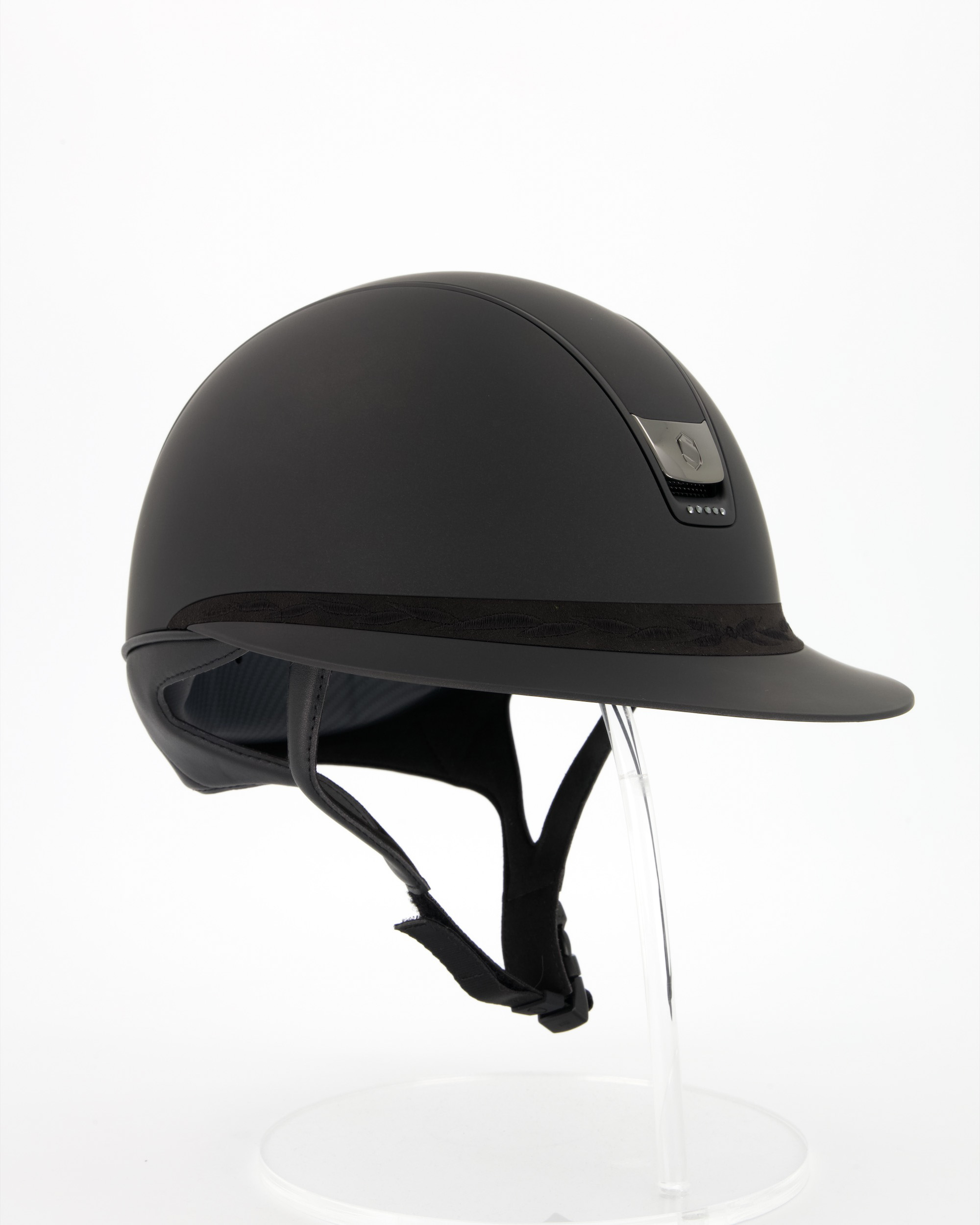 Reithelm 2.0 Miss Shield Shadowmatt Black, Top Shadowmatt Black, Frontal Band Flower Embroidery Black, Trim Matt Black, 5 Swarovski Jet Hemitate, Blason Chrome Black