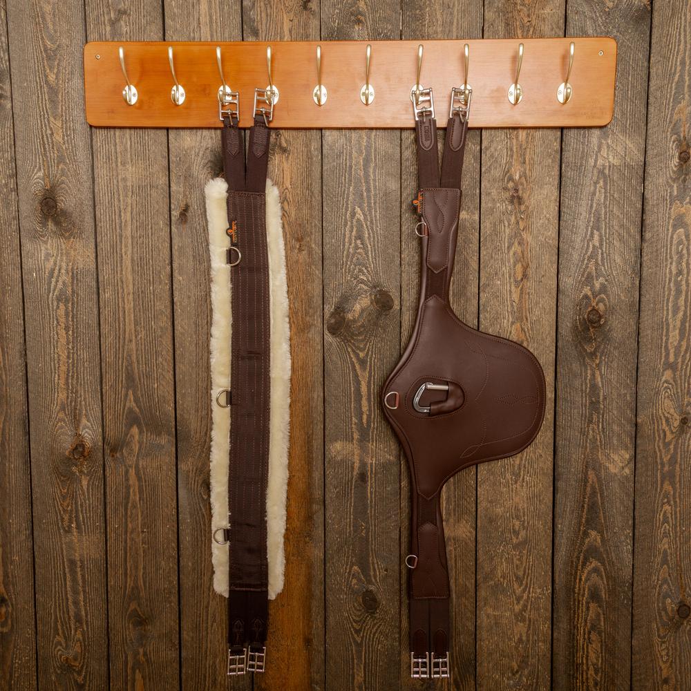 Girth/jacket rack with 10 hooks