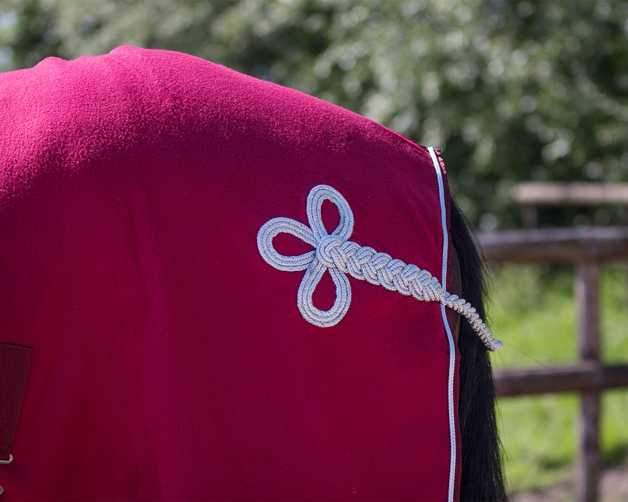 Sweat rug with ornament