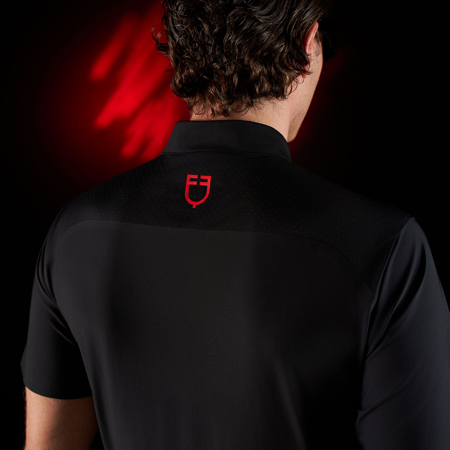 Herren-Trainingspoloshirt mit kurzen Ärmeln und Reißverschluss