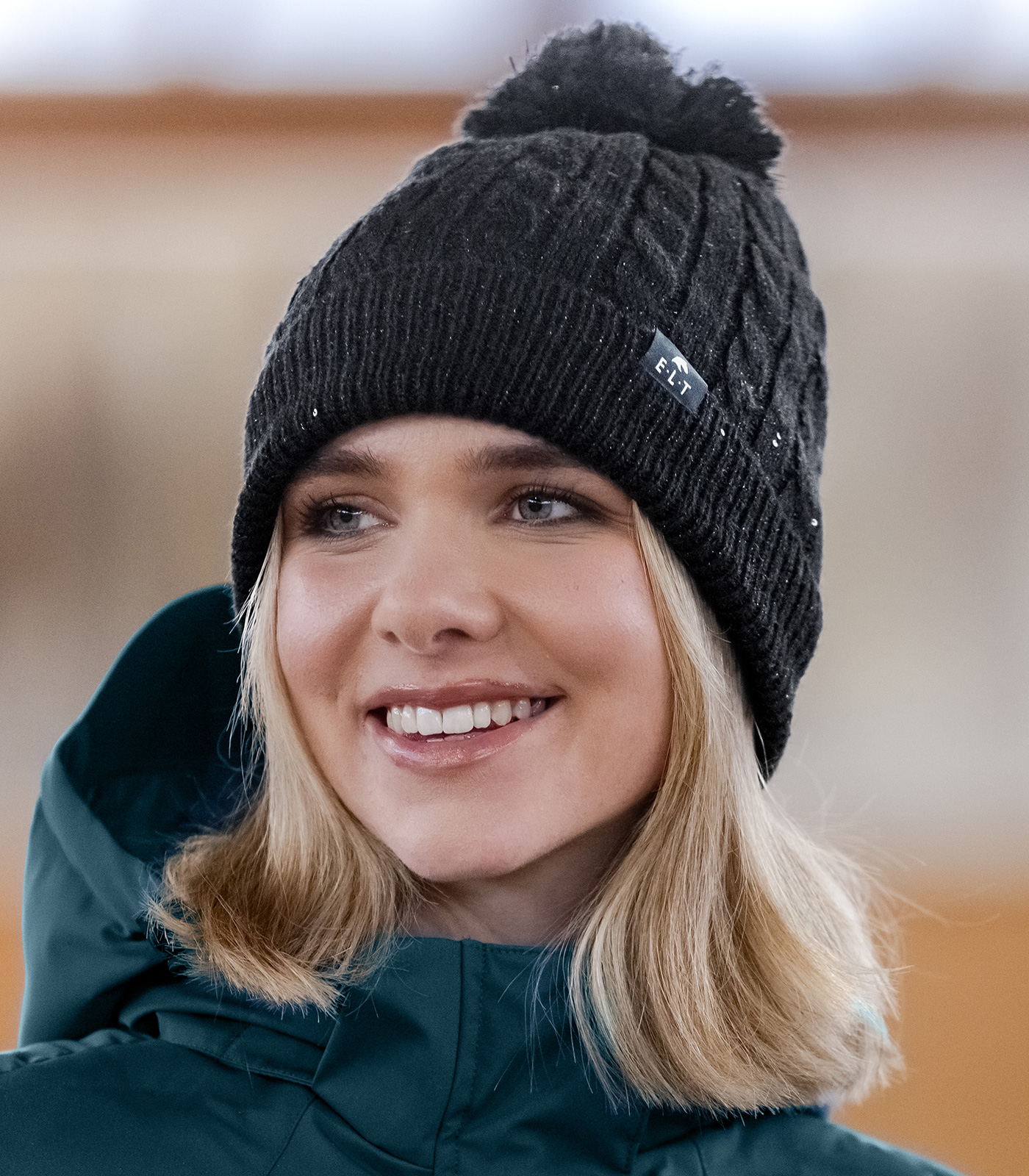 Beanie Rafaela, black