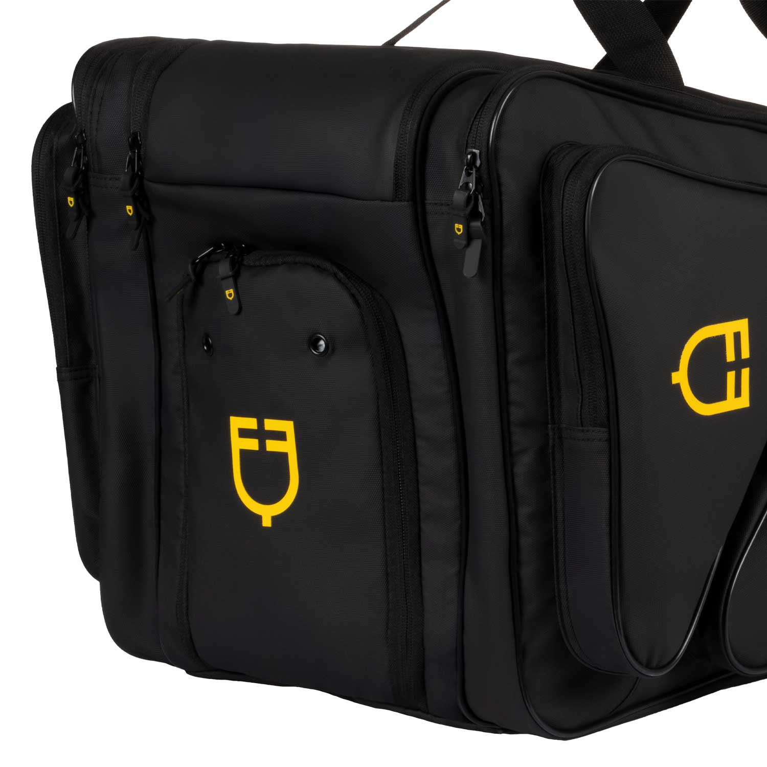 Stiefeltasche aus technischem Gewebe mit intelligentem Design