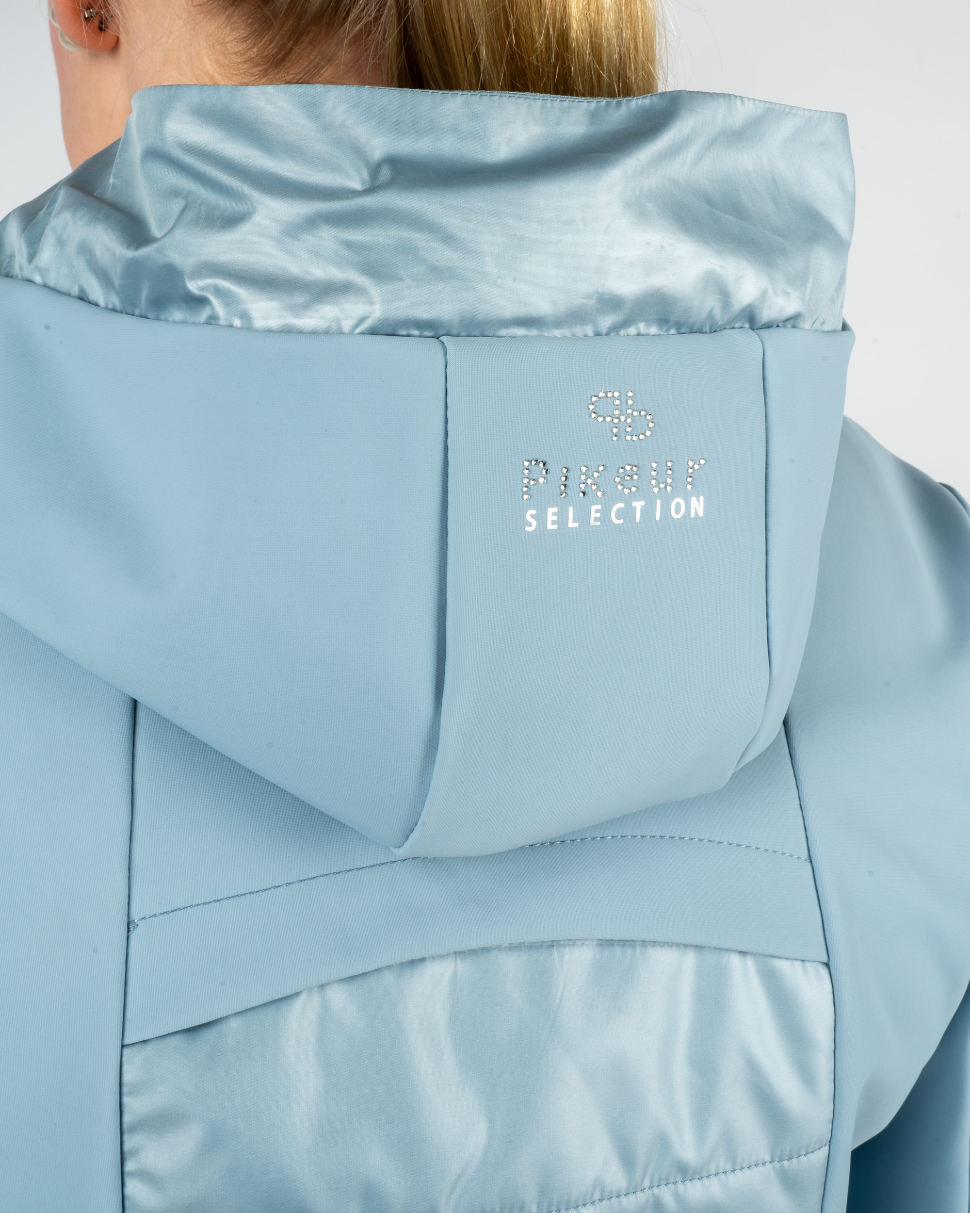 Hybrid jacket Selection