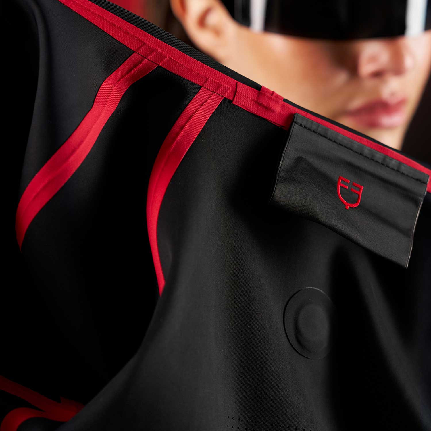 Technische Damen-Kapuzenjacke