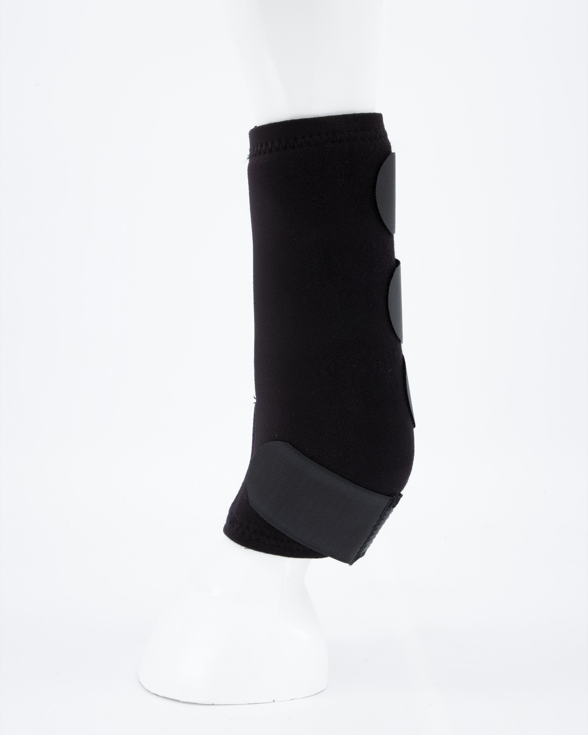 Neoprene gaiters in black