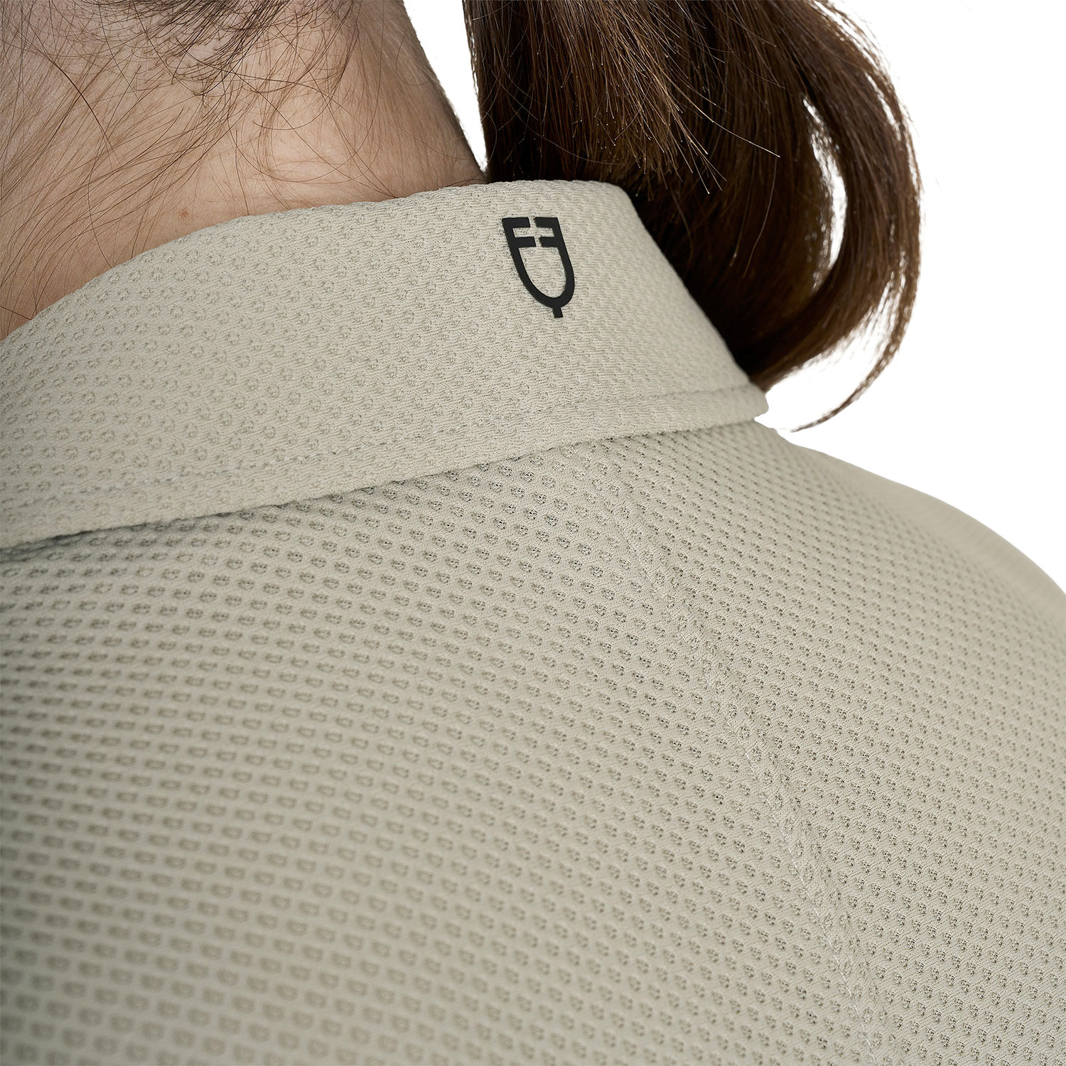 Turnierjacket für Damen mit vier Knöpfen aus perforiertem Stoff