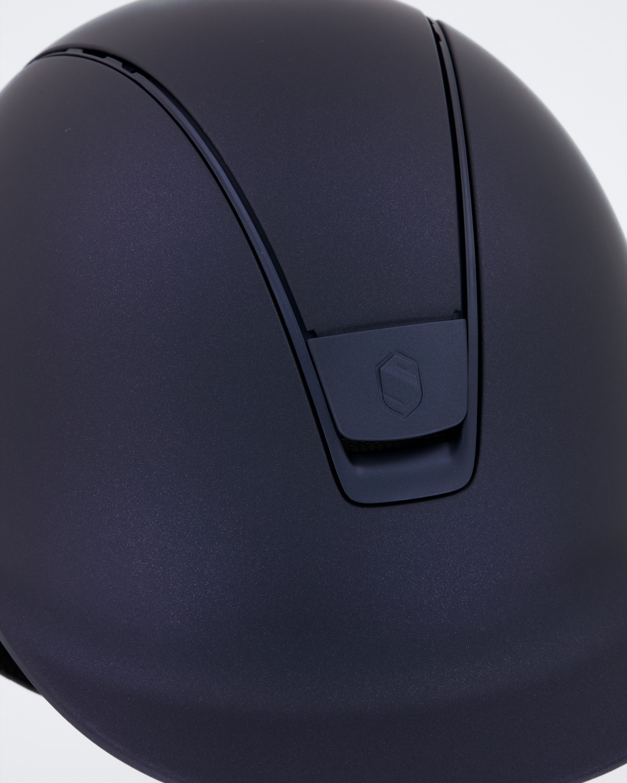 Reithelm Shadowmatt Blue, Top Shadowmatt Blue, Trim Matt Navy, Blason Matt Blue