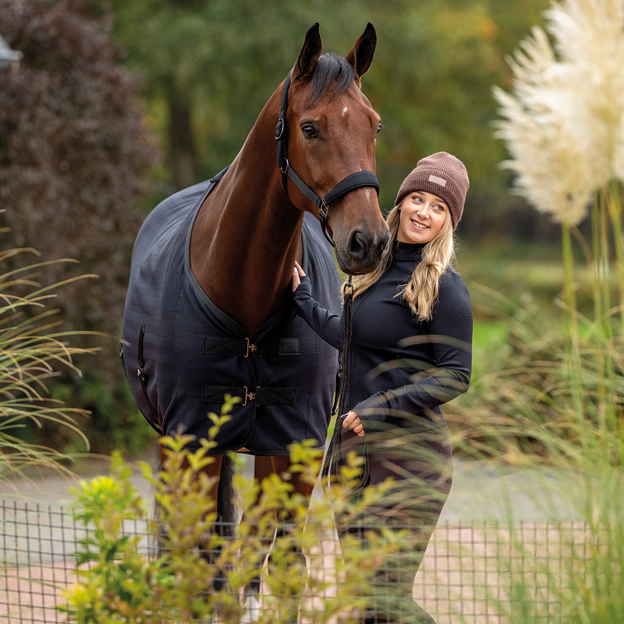Sweatjacke Avenna