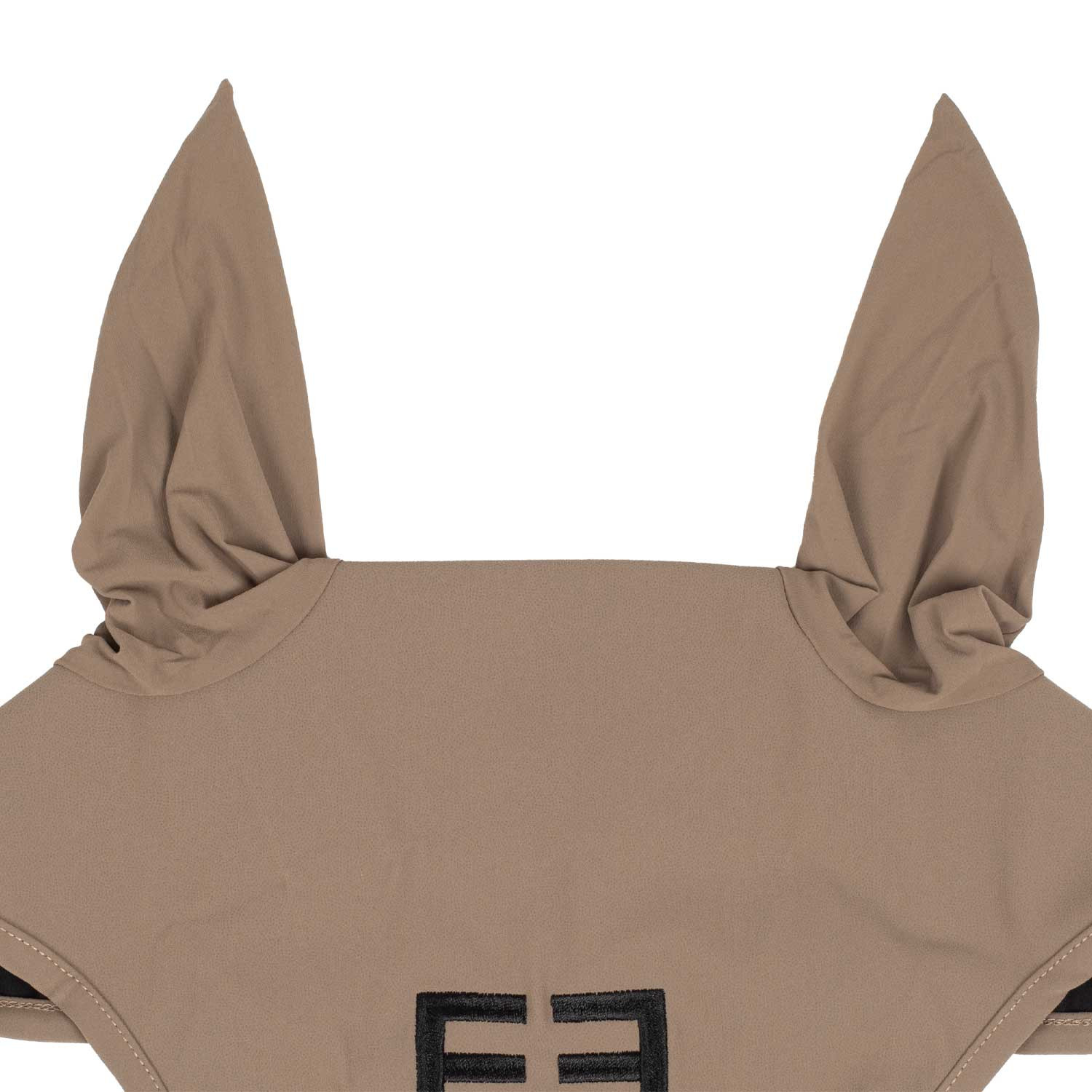 Fliegenhaube aus technischem Stretchgewebe mit Logo