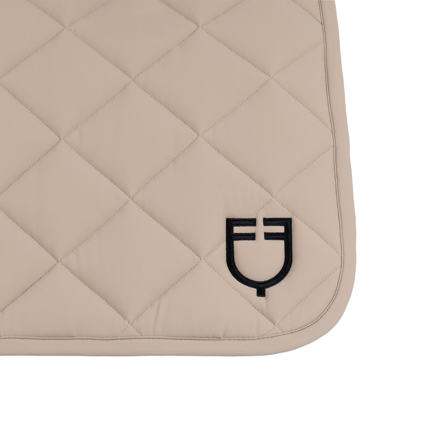 Dressurschabracke mit Rautensteppung und gesticktem Logo